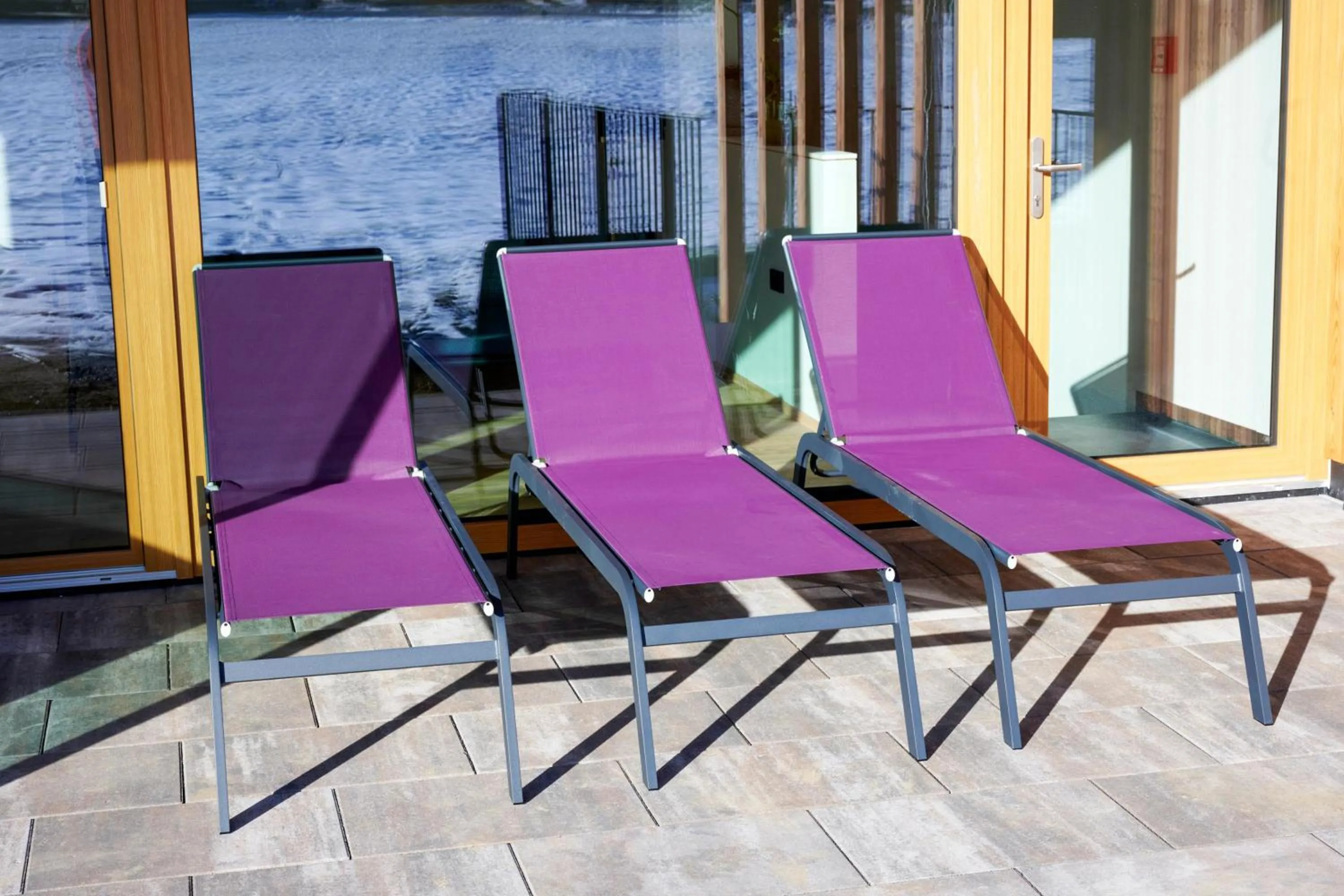 Balcony/Terrace in Wellness und Brunch Hotel MorgenZeit beheizter Naturteich Genuss Frühstück bis 13 Uhr Hochkönig Sommercard