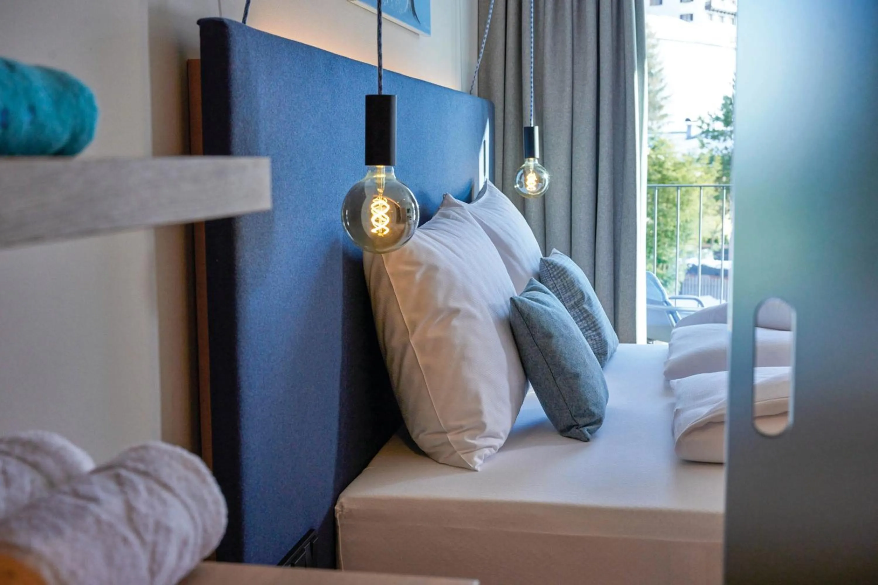 Bed in Wellness und Brunch Hotel MorgenZeit beheizter Naturteich Genuss Frühstück bis 13 Uhr Hochkönig Sommercard