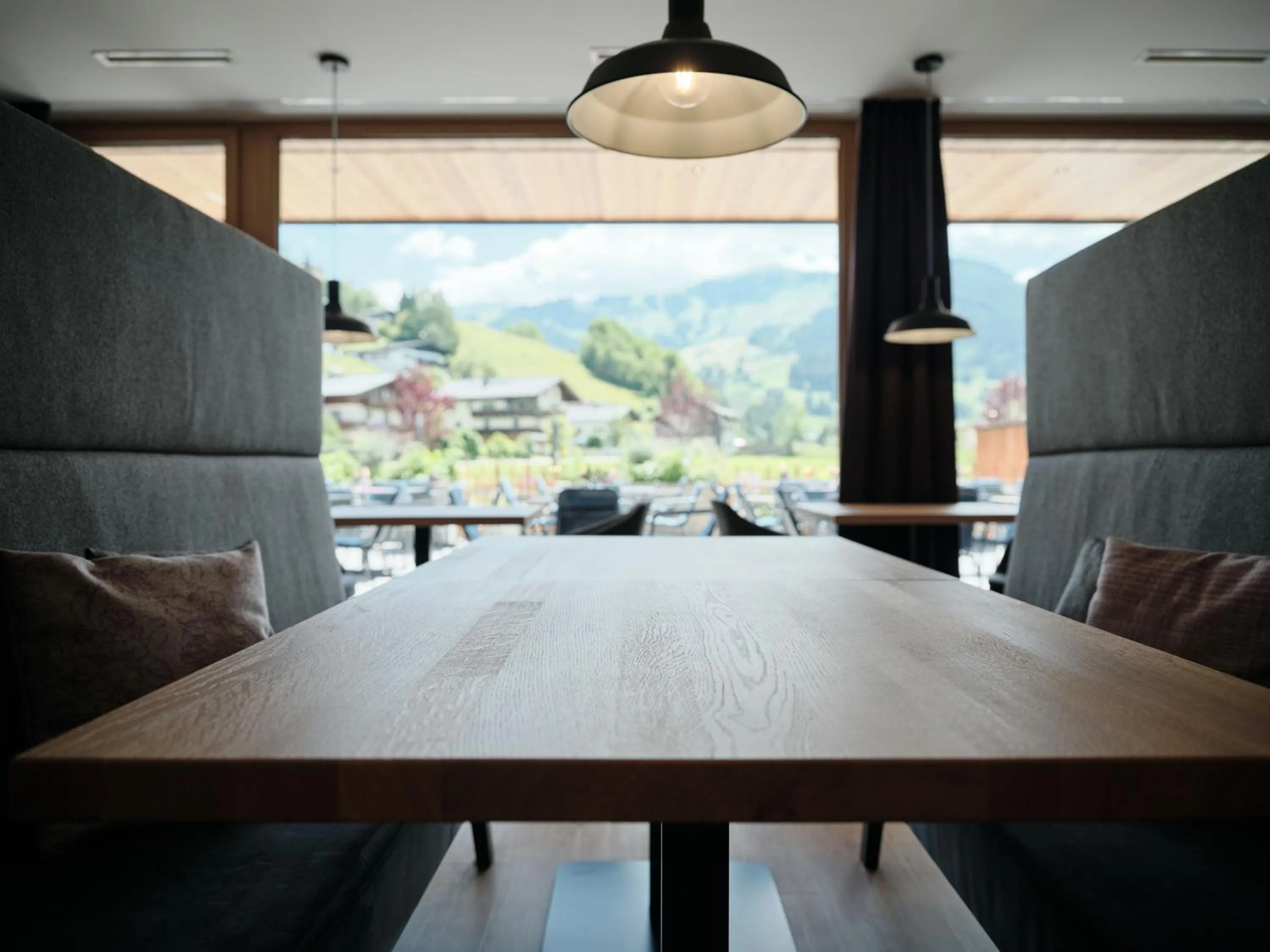 Restaurant/places to eat in Wellness und Brunch Hotel MorgenZeit beheizter Naturteich Genuss Frühstück bis 13 Uhr Hochkönig Sommercard