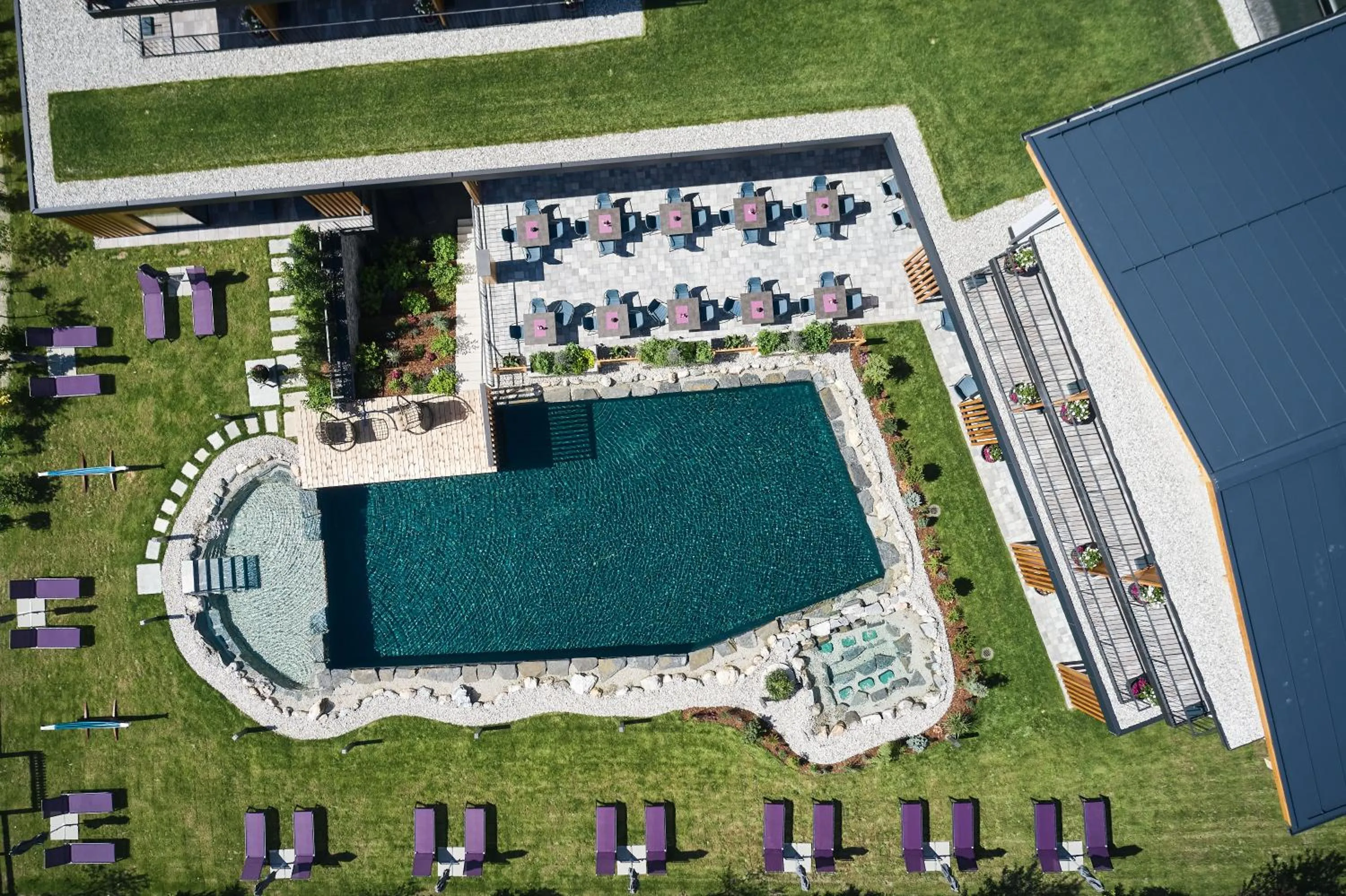 Bird's eye view in Wellness und Brunch Hotel MorgenZeit beheizter Naturteich Genuss Frühstück bis 13 Uhr Hochkönig Sommercard