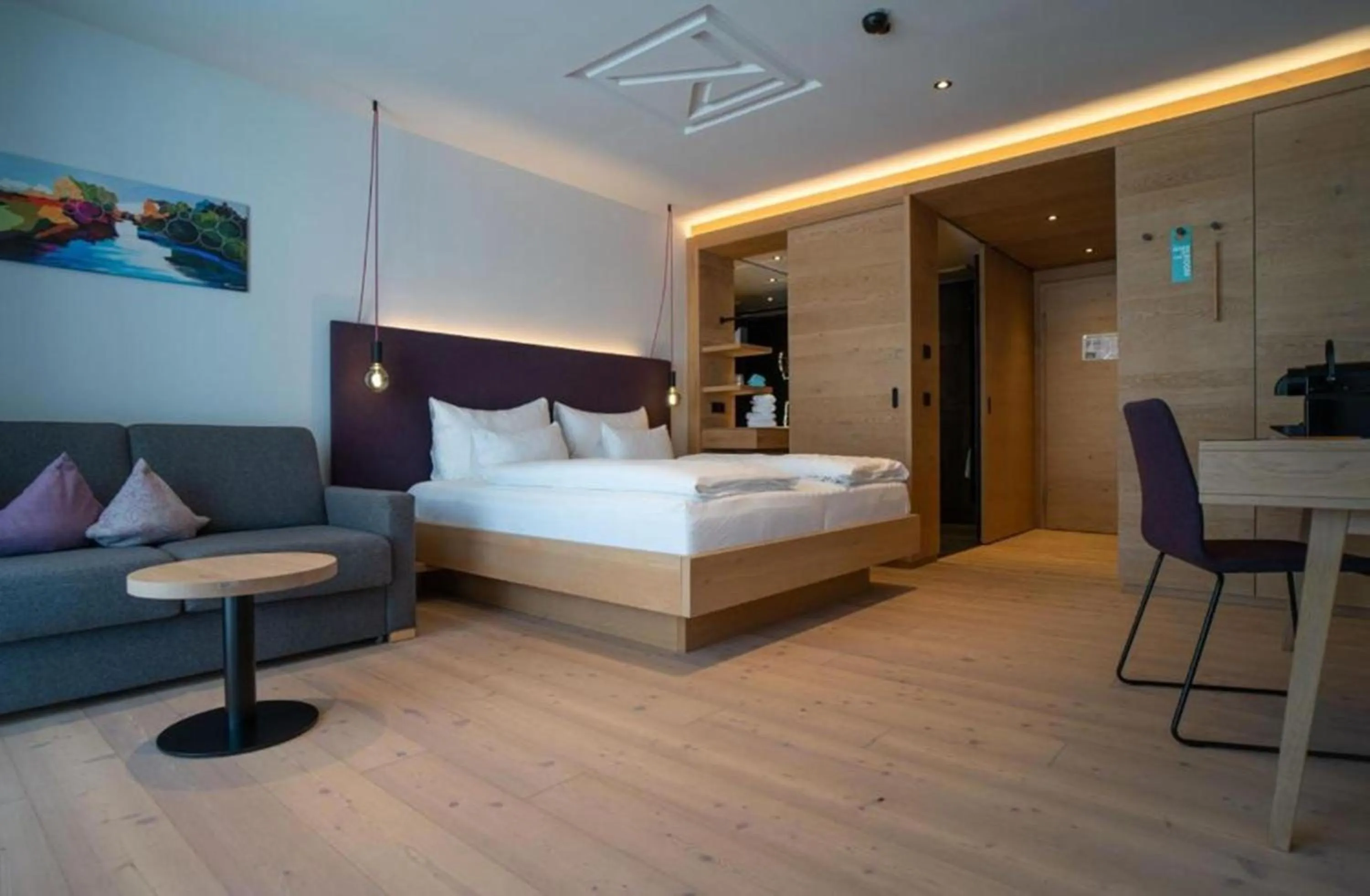 Photo of the whole room, Bed in Wellness und Brunch Hotel MorgenZeit beheizter Naturteich Genuss Frühstück bis 13 Uhr Hochkönig Sommercard