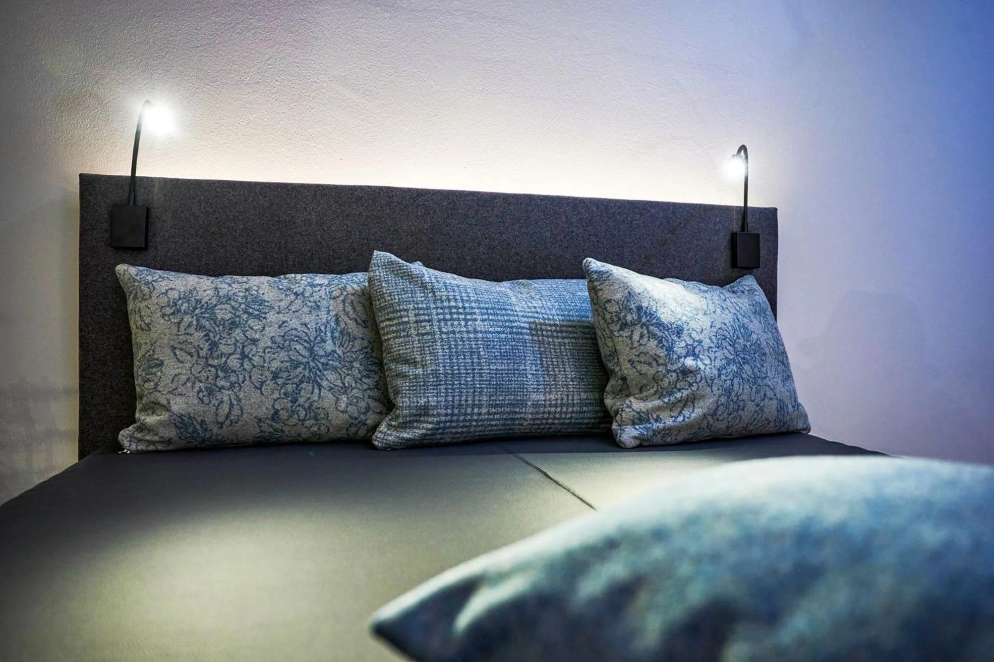 Spa and wellness centre/facilities, Bed in Wellness und Brunch Hotel MorgenZeit beheizter Naturteich Genuss Frühstück bis 13 Uhr Hochkönig Sommercard