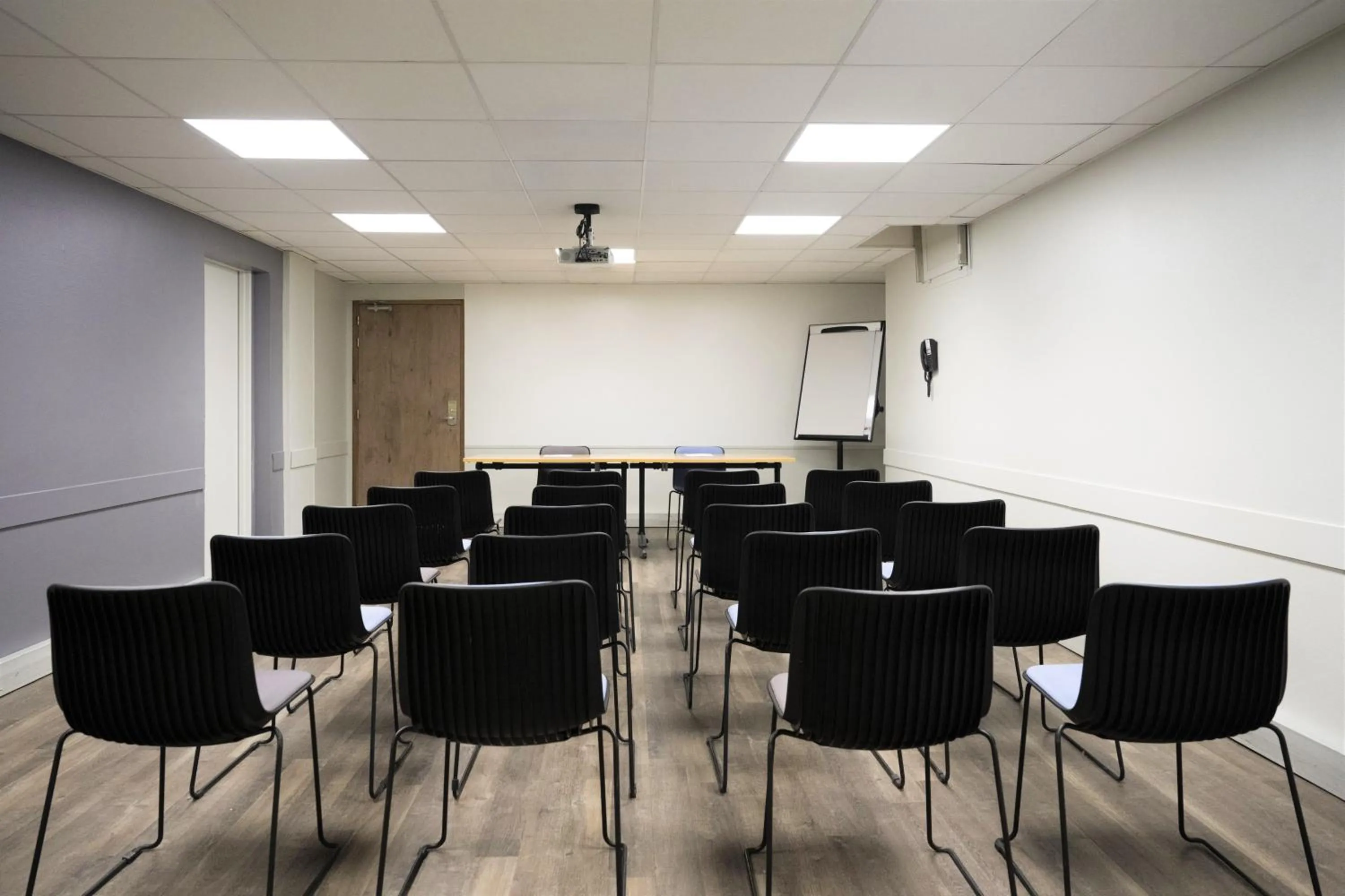 Meeting/conference room in ibis Paris Gare de Lyon Diderot