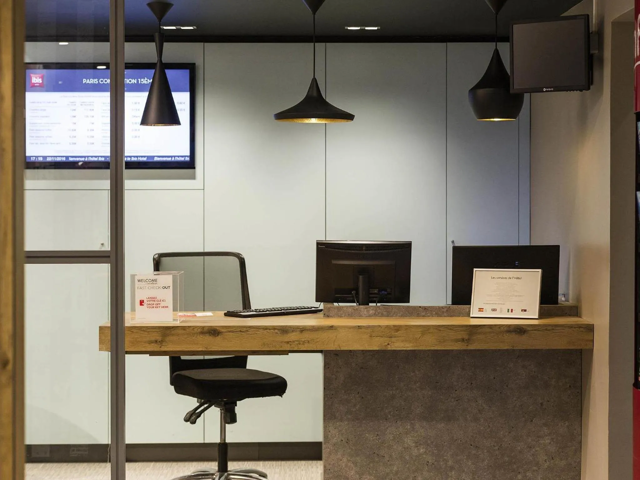 Property building in ibis Paris Vaugirard Porte de Versailles