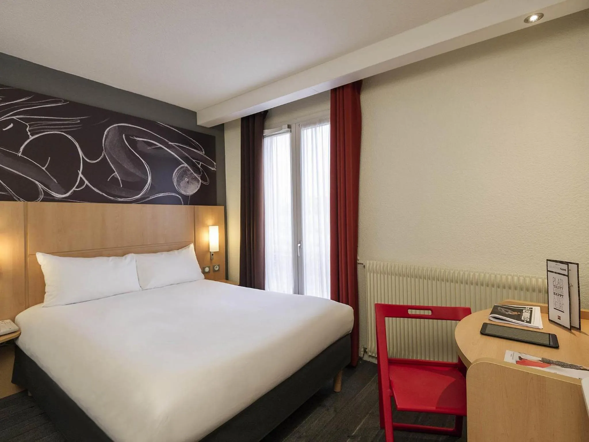 Bedroom, Bed in ibis Paris Vaugirard Porte de Versailles