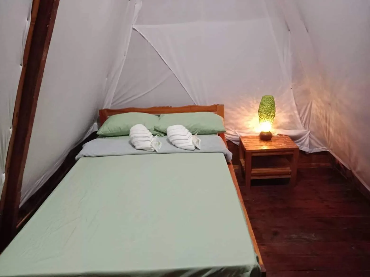 Bed in SHUKRAN Apartelle