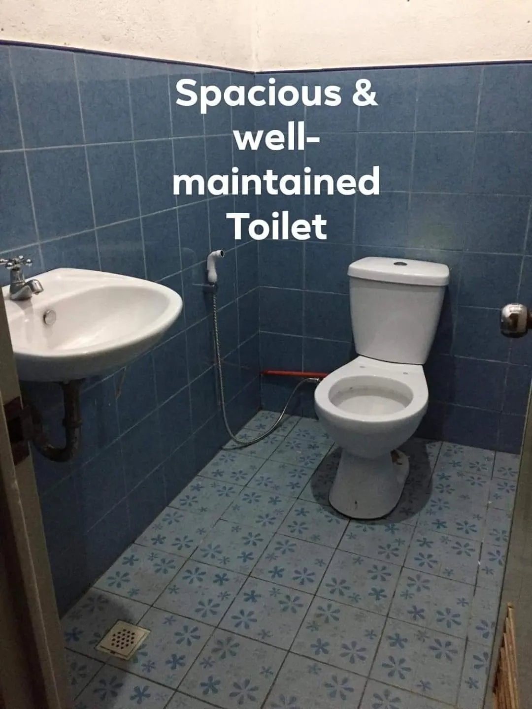 Toilet in SHUKRAN Apartelle