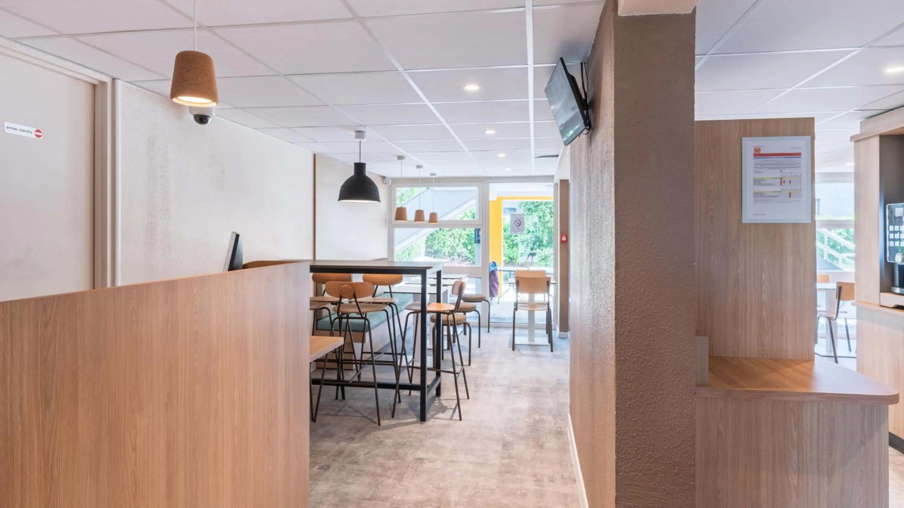 Lobby or reception in Premiere Classe Lille Nord Roncq