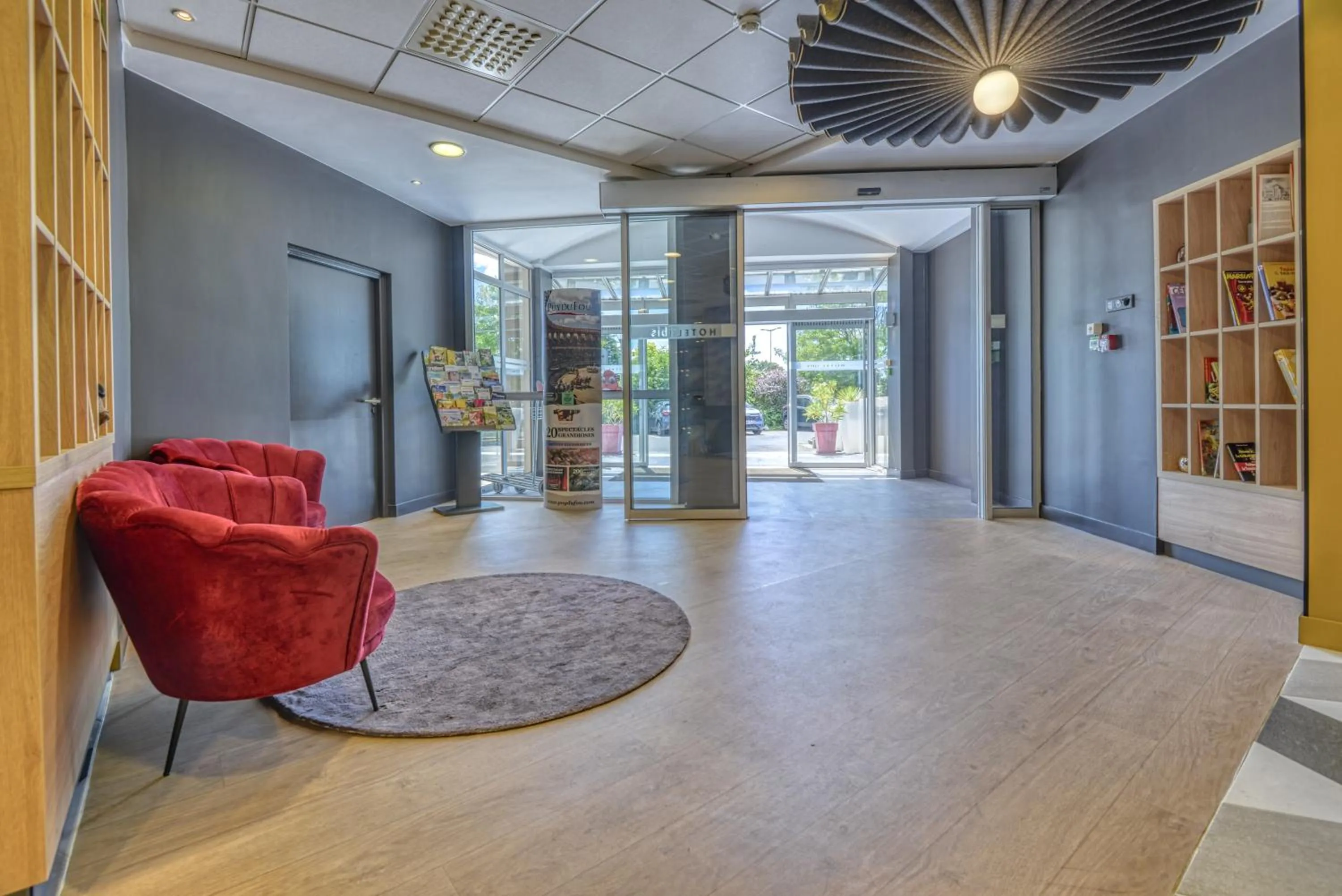 Lobby or reception in ibis Cholet