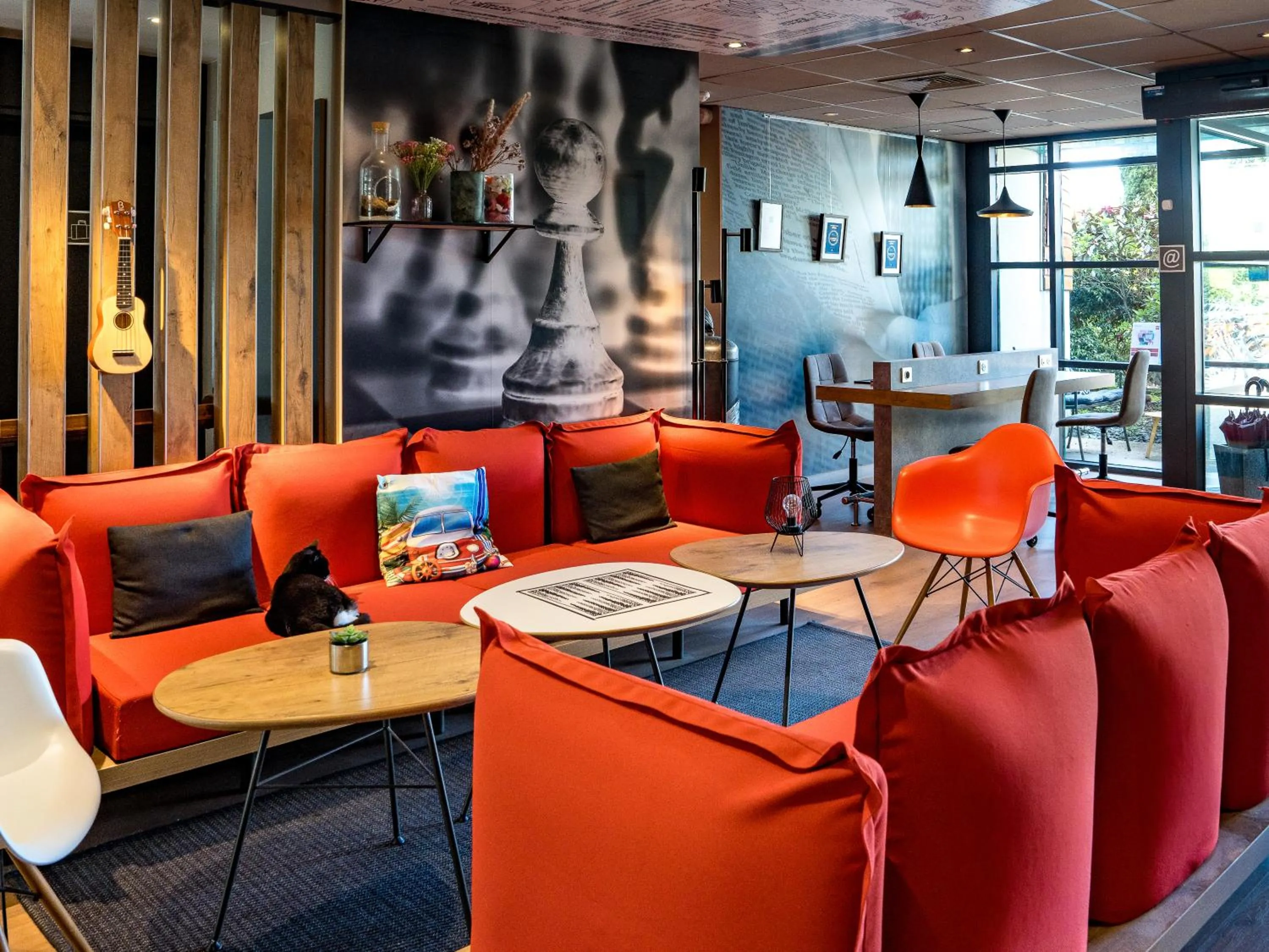 Lobby or reception in ibis Arcachon la Teste de Buch