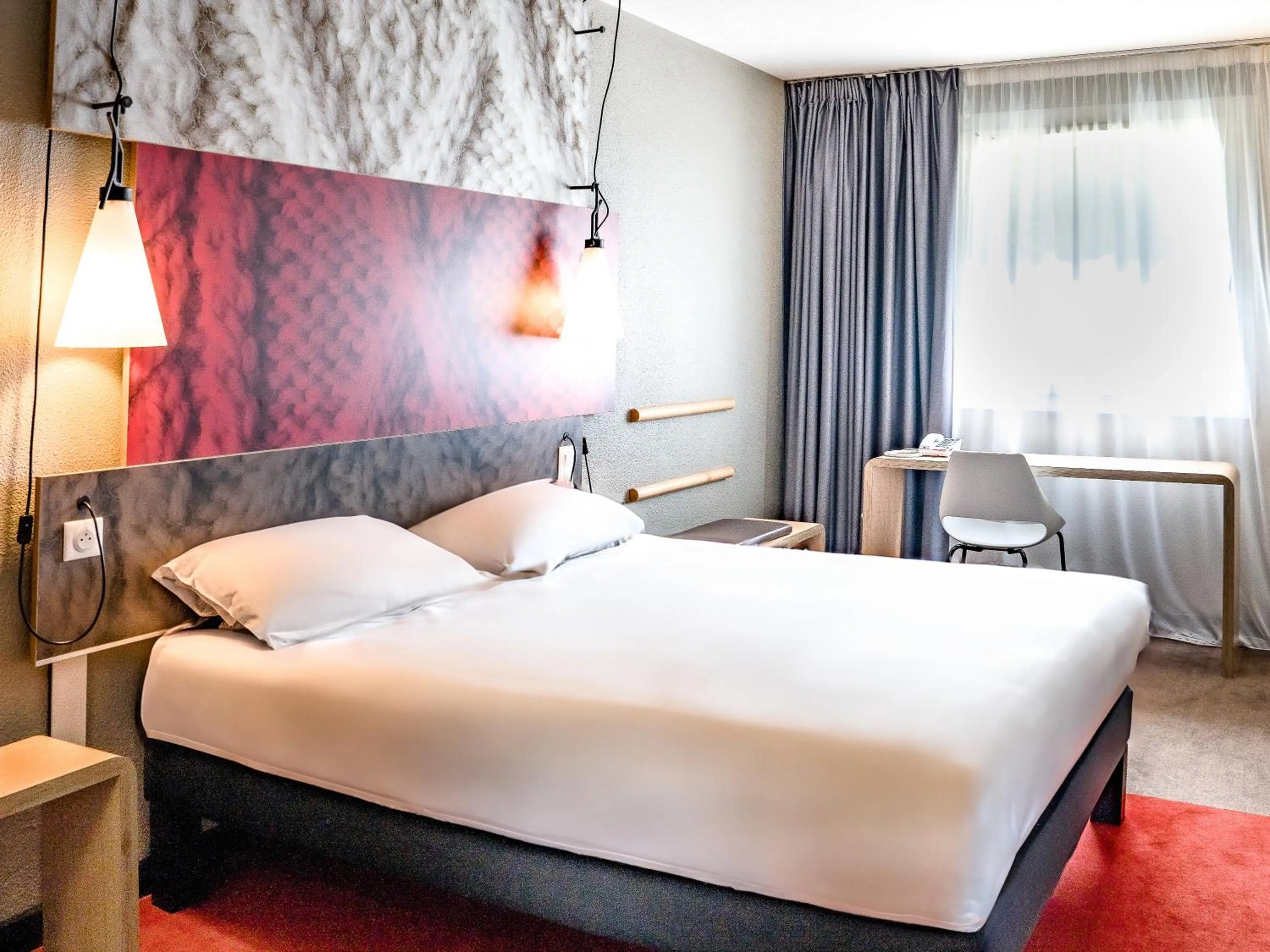 Photo of the whole room, Bed in ibis Arcachon la Teste de Buch