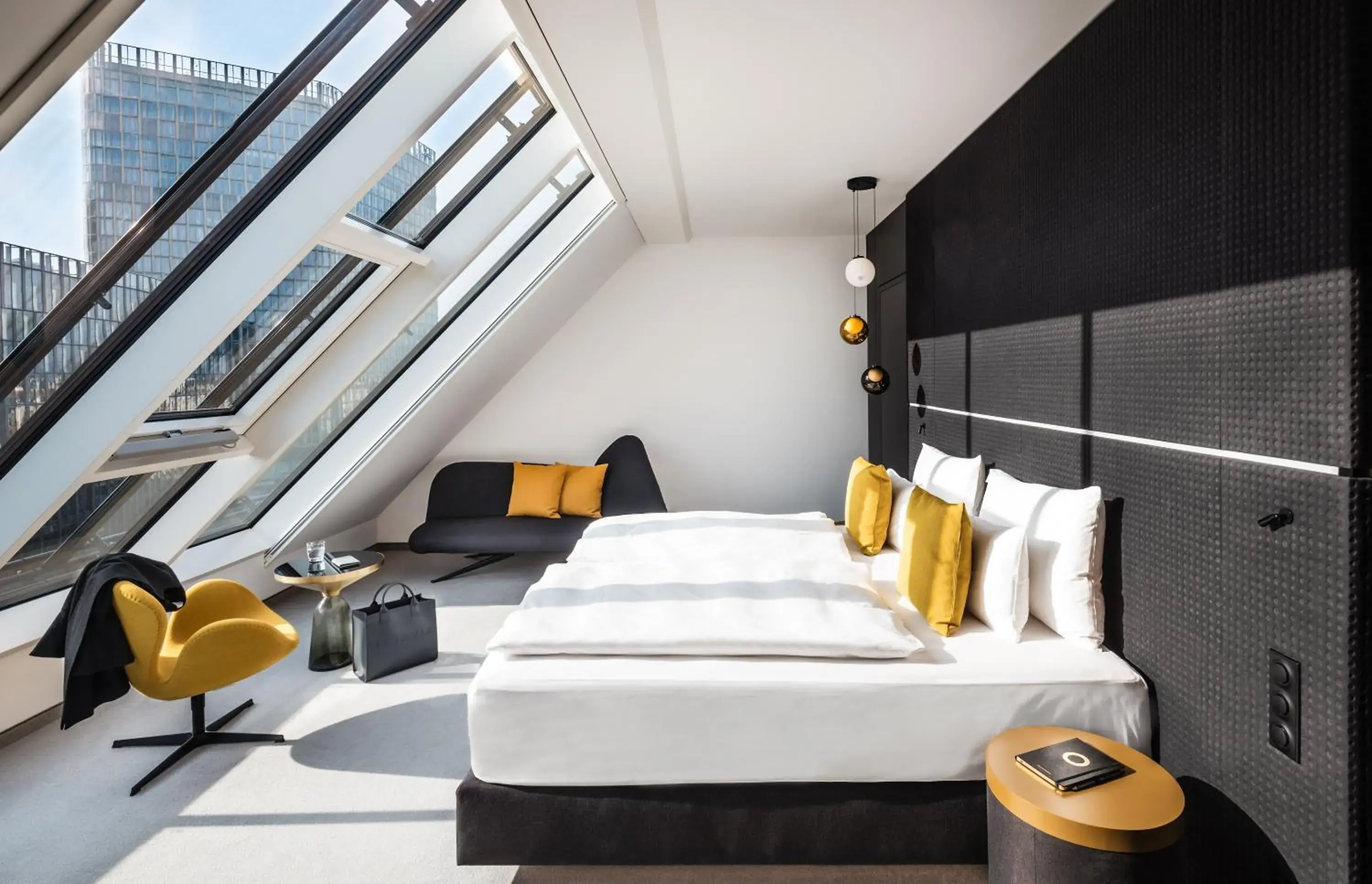 Deluxe Double Room in MOOONS Vienna Deluxe Double Room in MOOONS Vienna