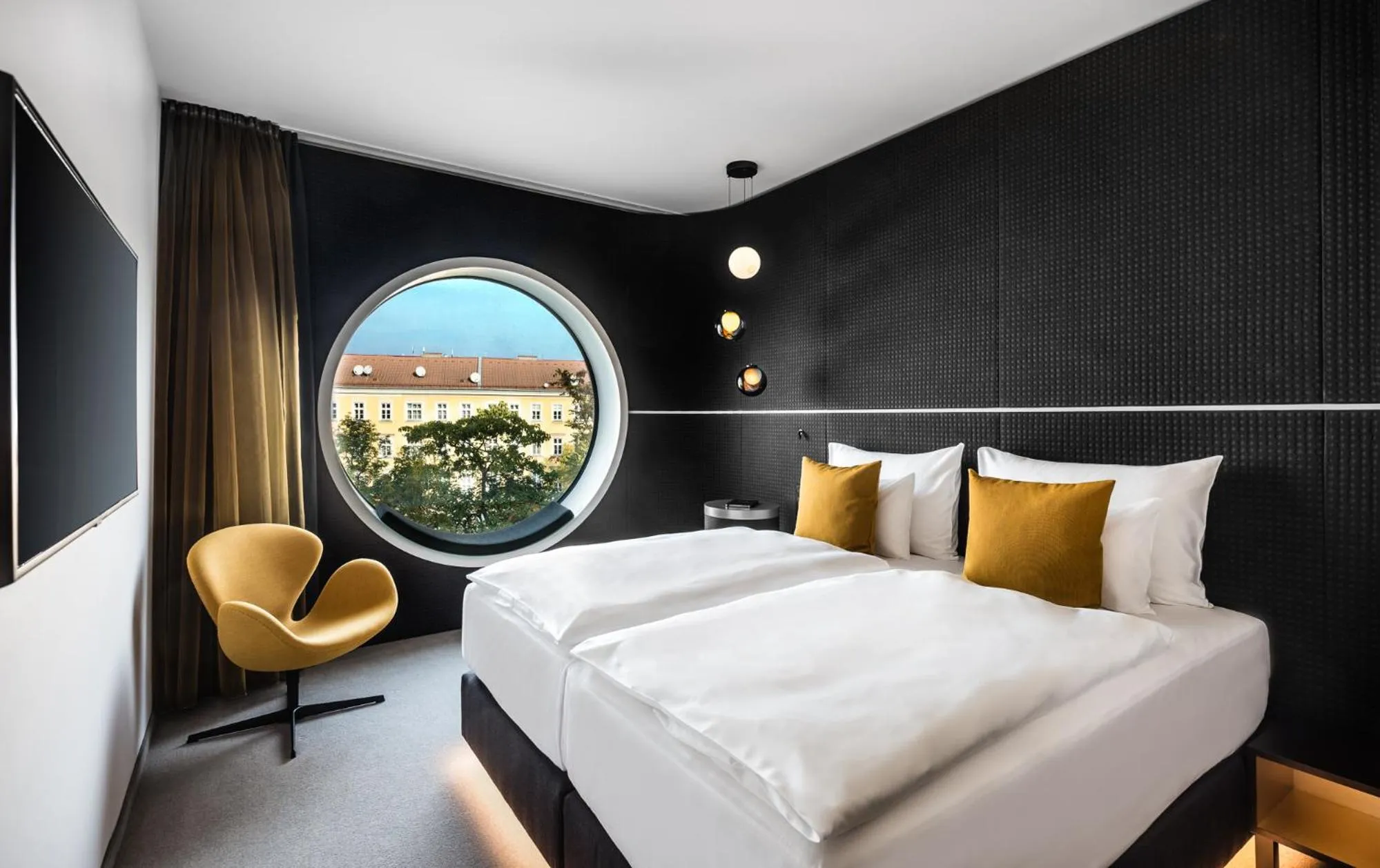 Bedroom, Bed in MOOONS Vienna