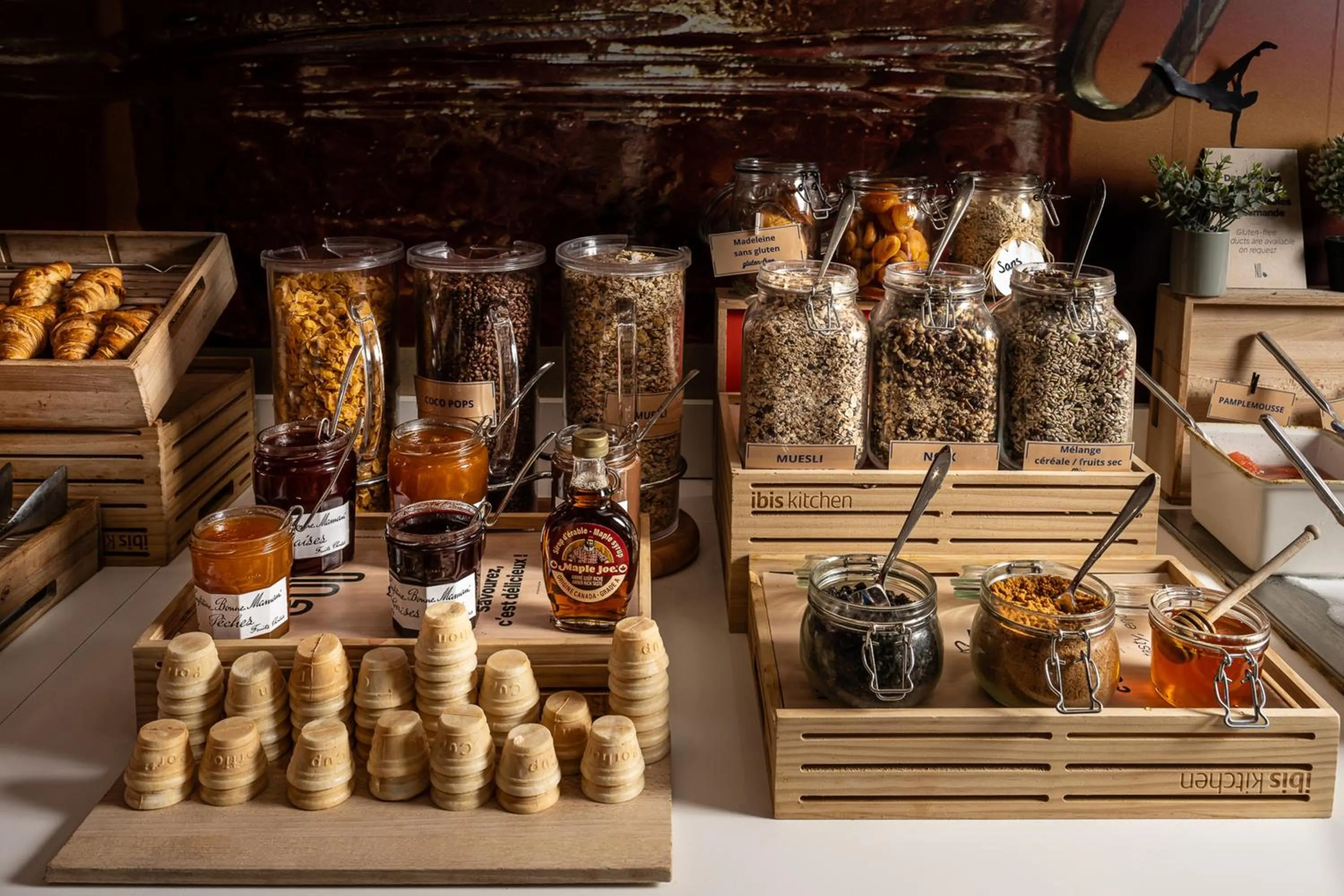 Breakfast in ibis Bordeaux Centre Bastide