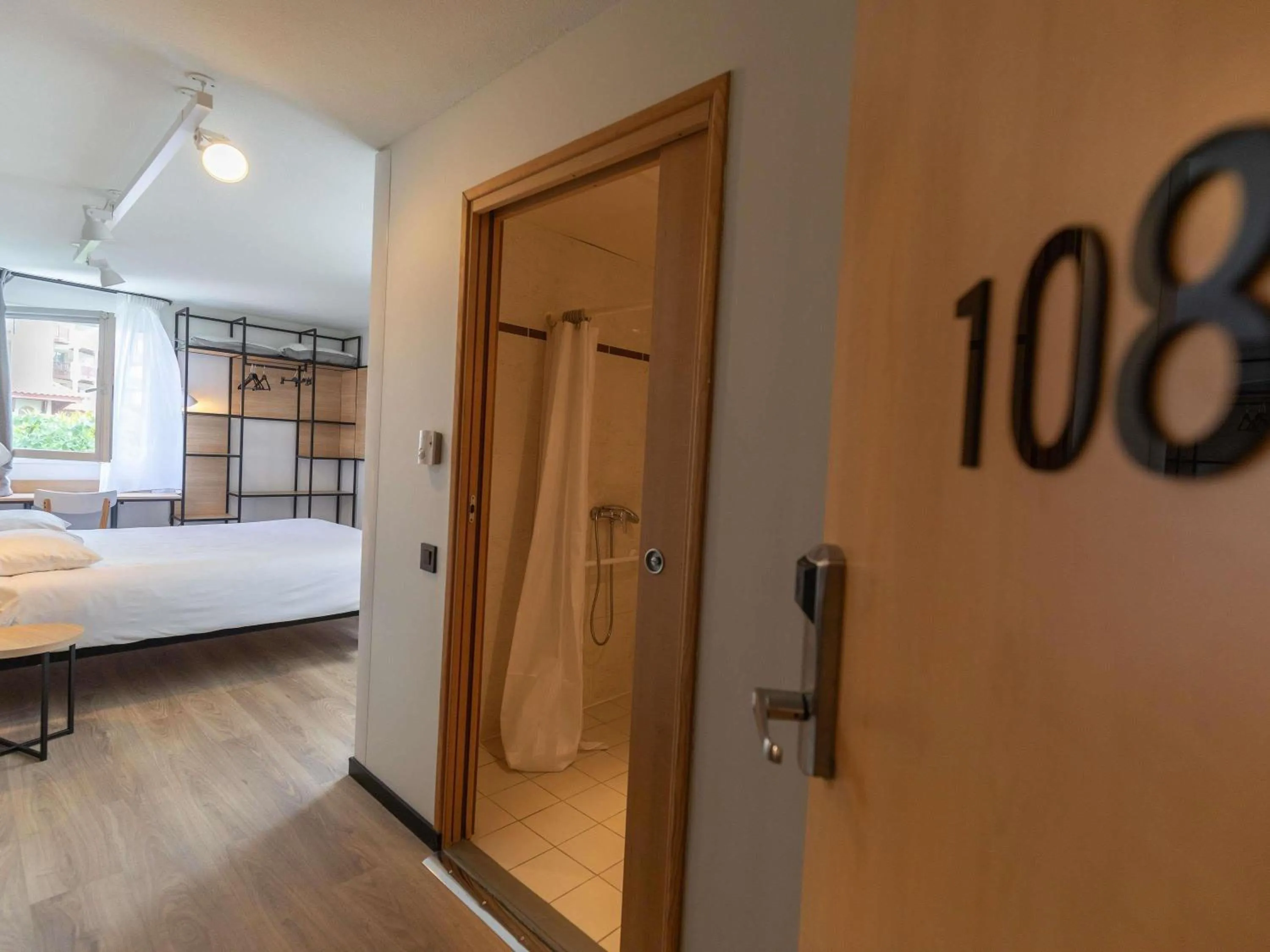 Bedroom, Bed in ibis Ciboure Saint-Jean-de-Luz