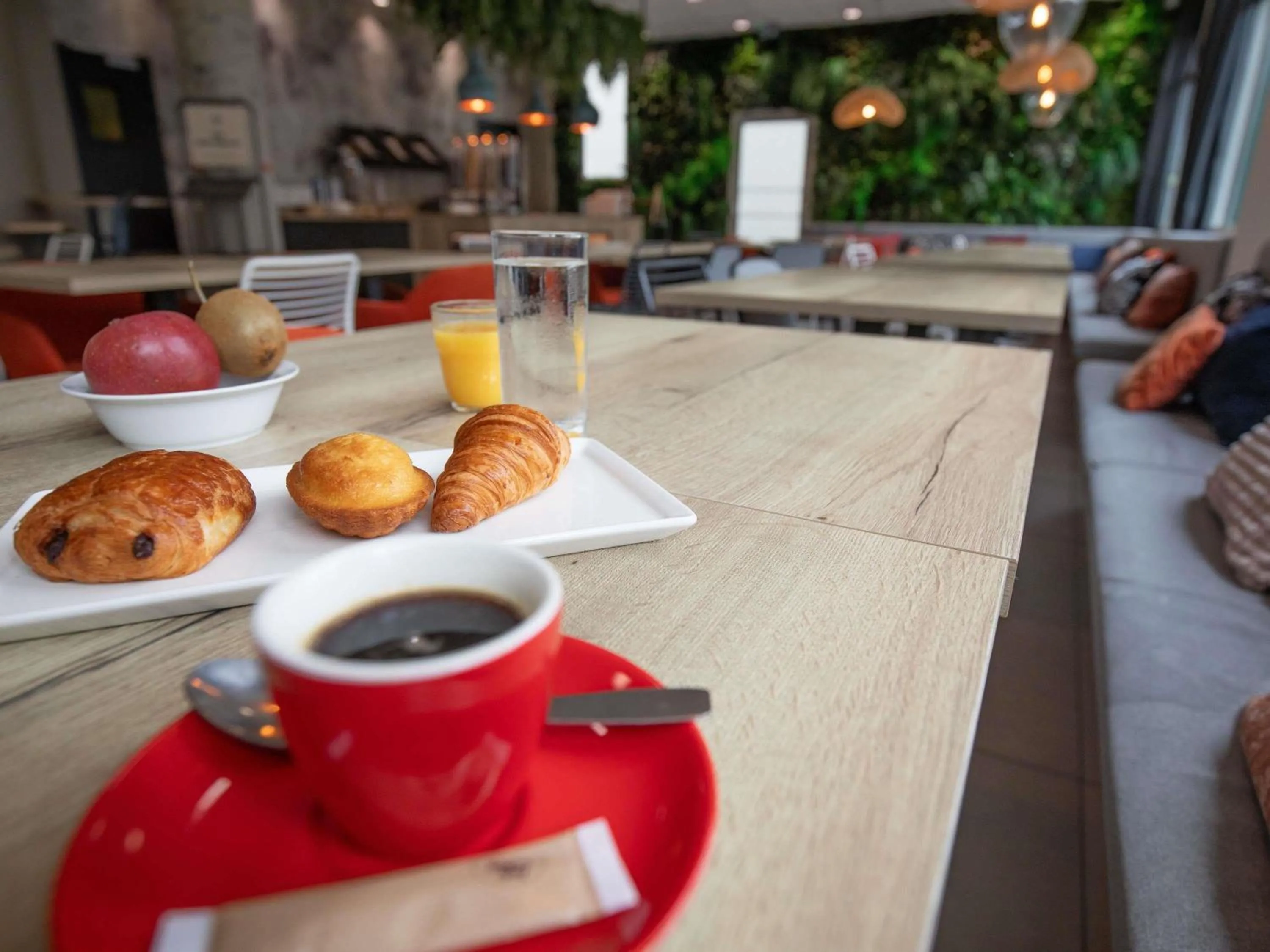 Breakfast in ibis Ciboure Saint-Jean-de-Luz