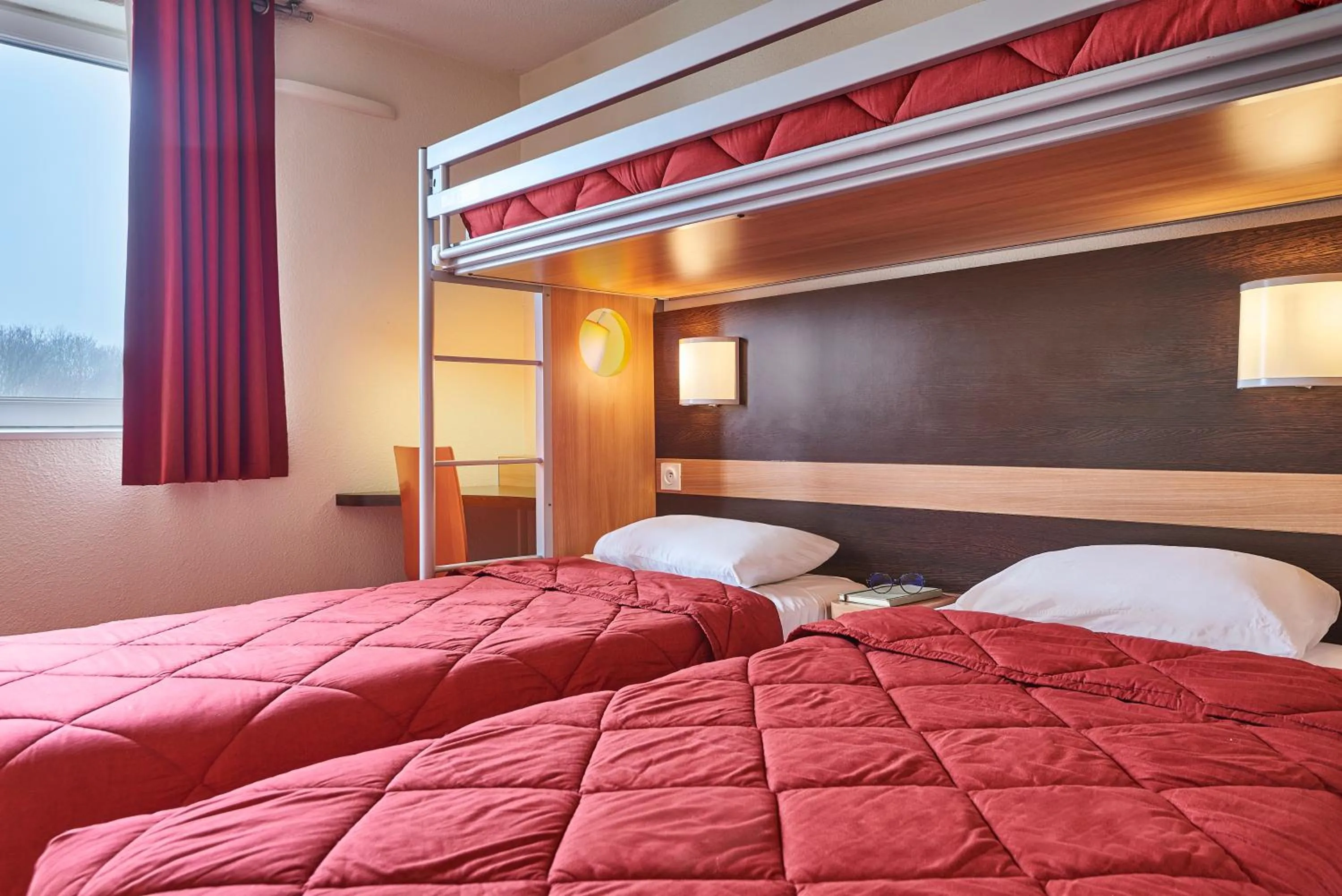 Bed in Premiere Classe Le Mans Ouest Universite