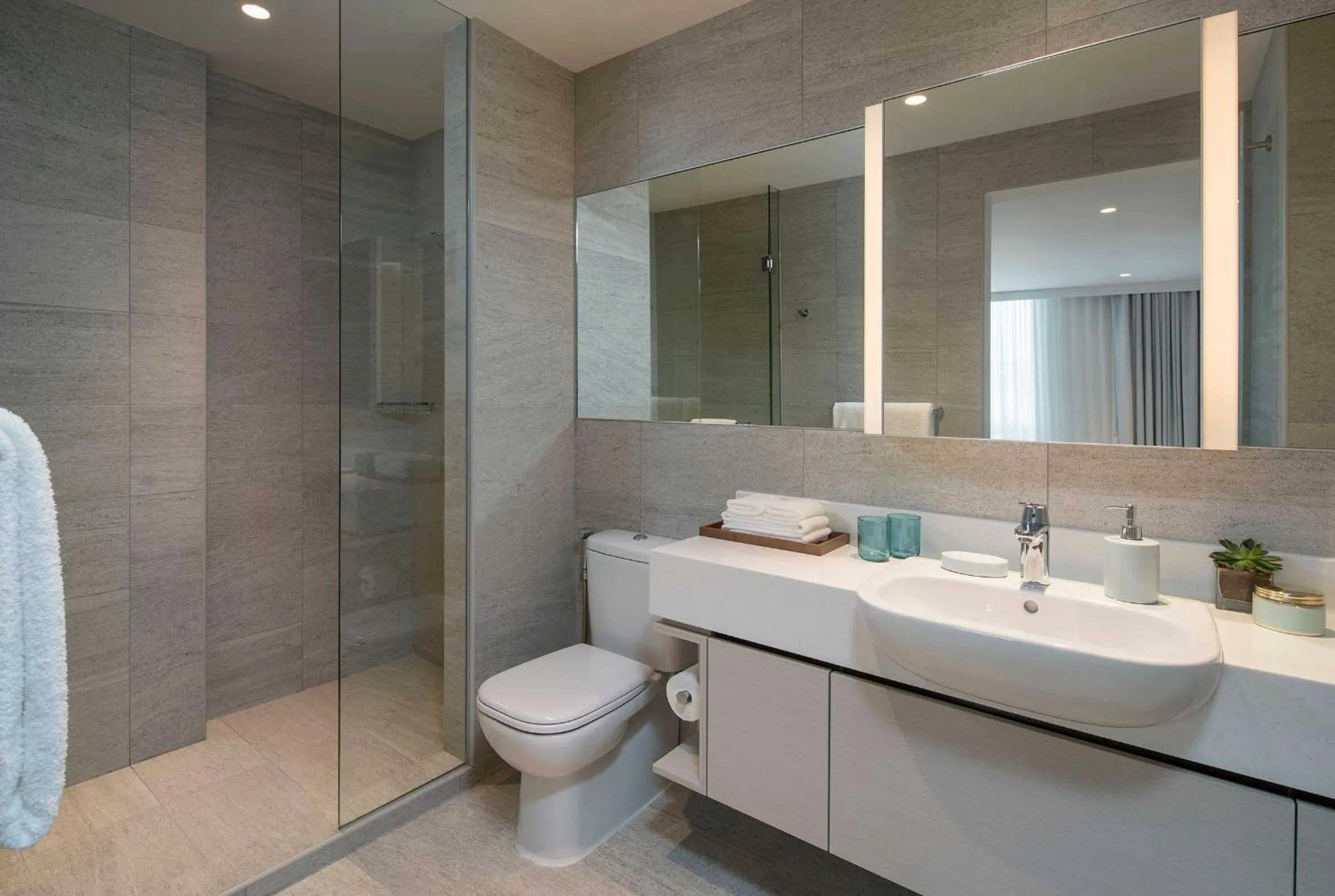 Lanson Place Winsland, Singapore