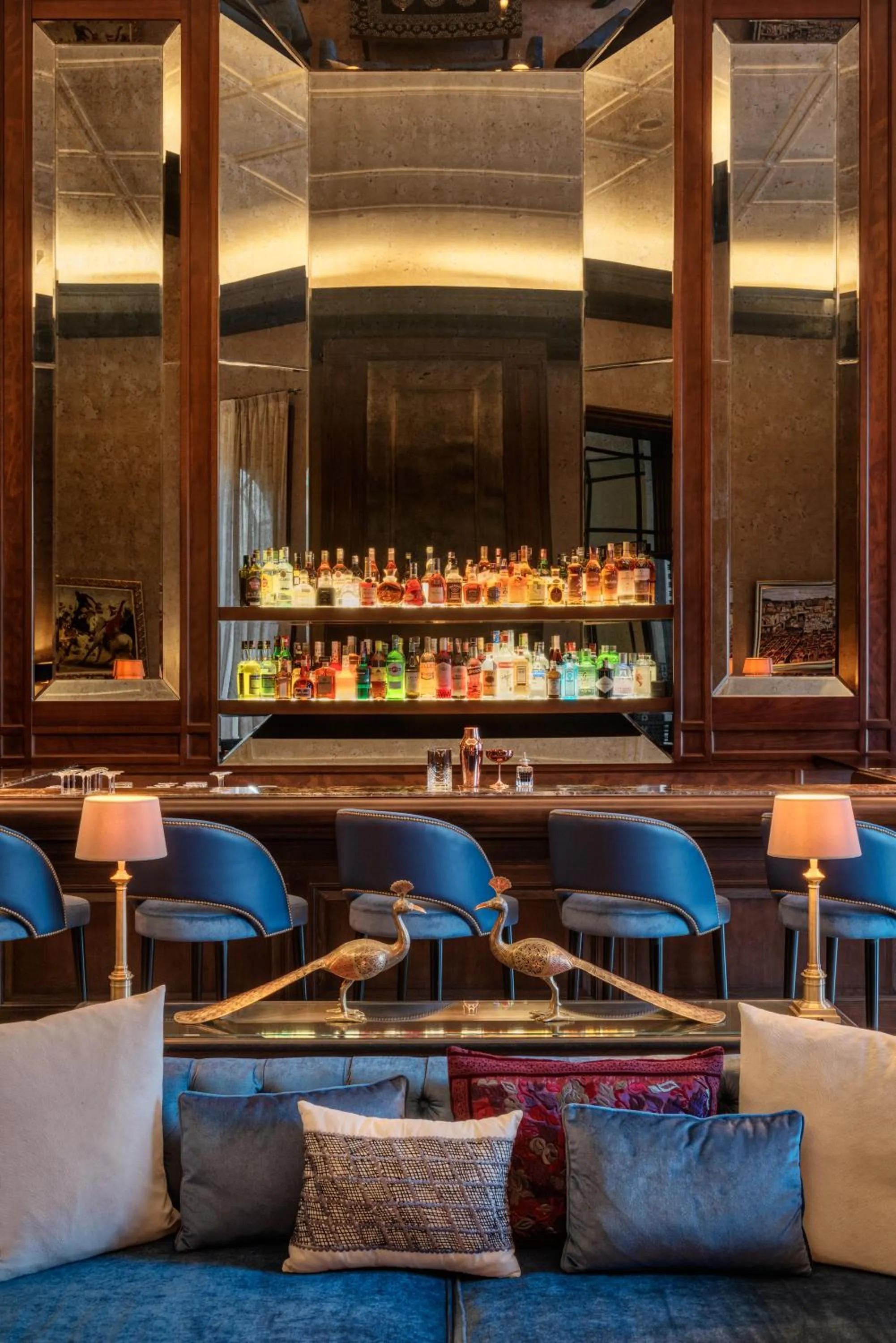 Lounge or bar in The Oberoi Marrakech