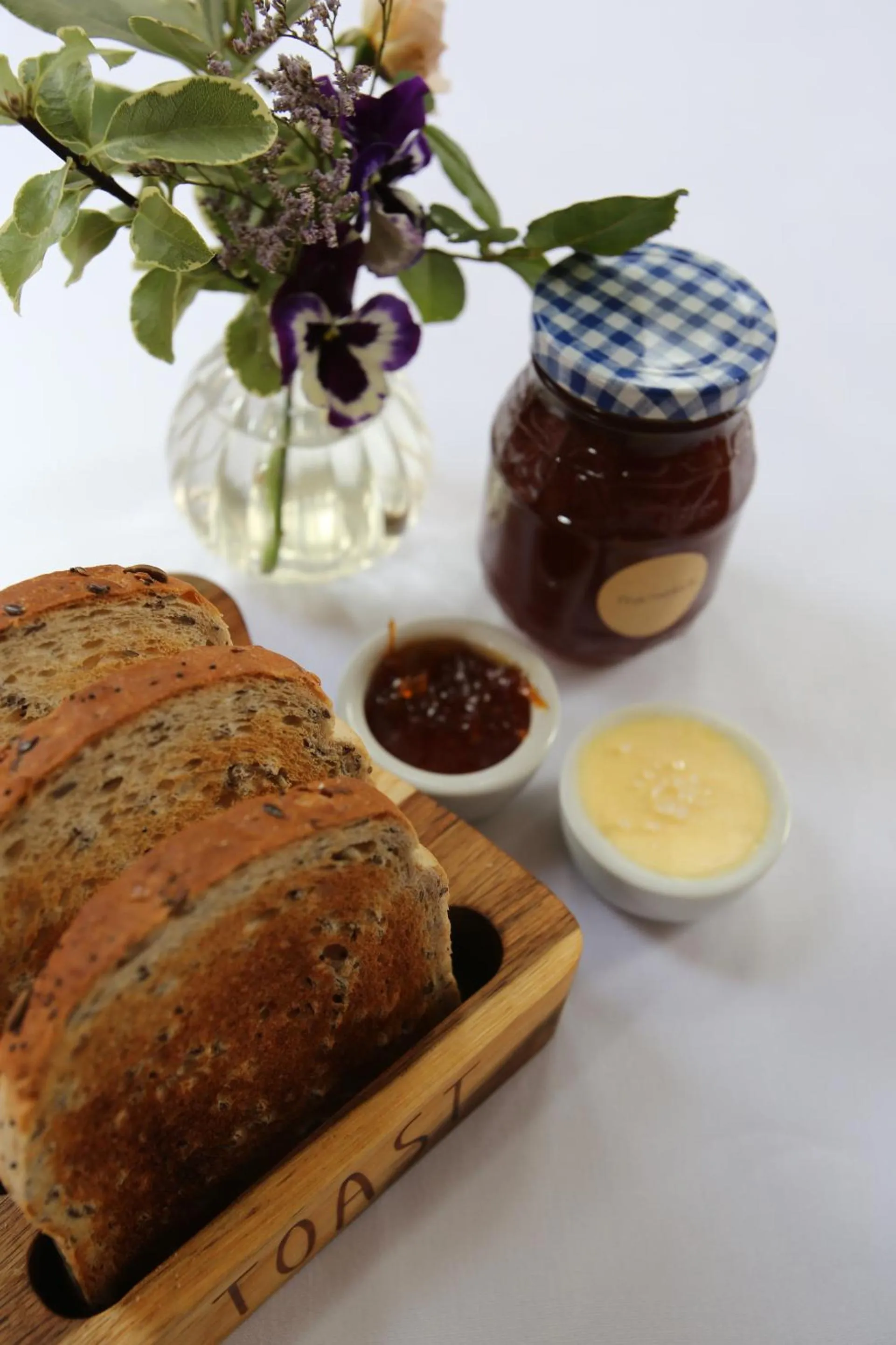 Breakfast in The Waves