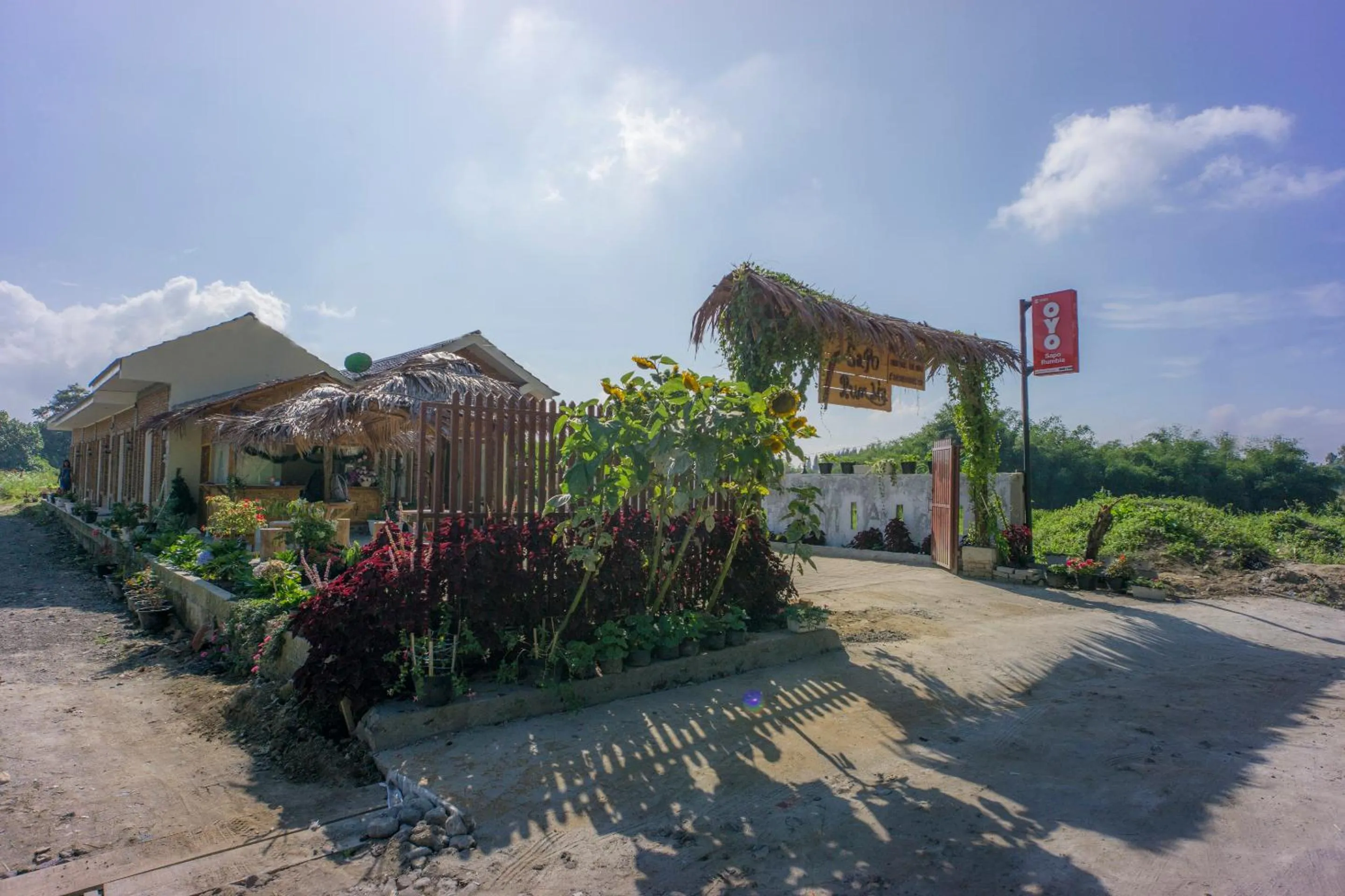 Property Building in Super OYO 1696 Sapo Rumbia