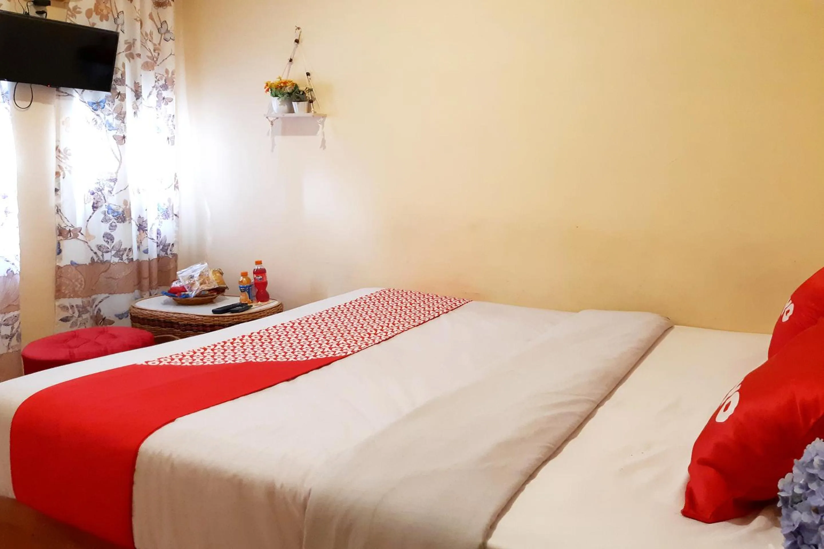 Bedroom in Super OYO 1696 Sapo Rumbia