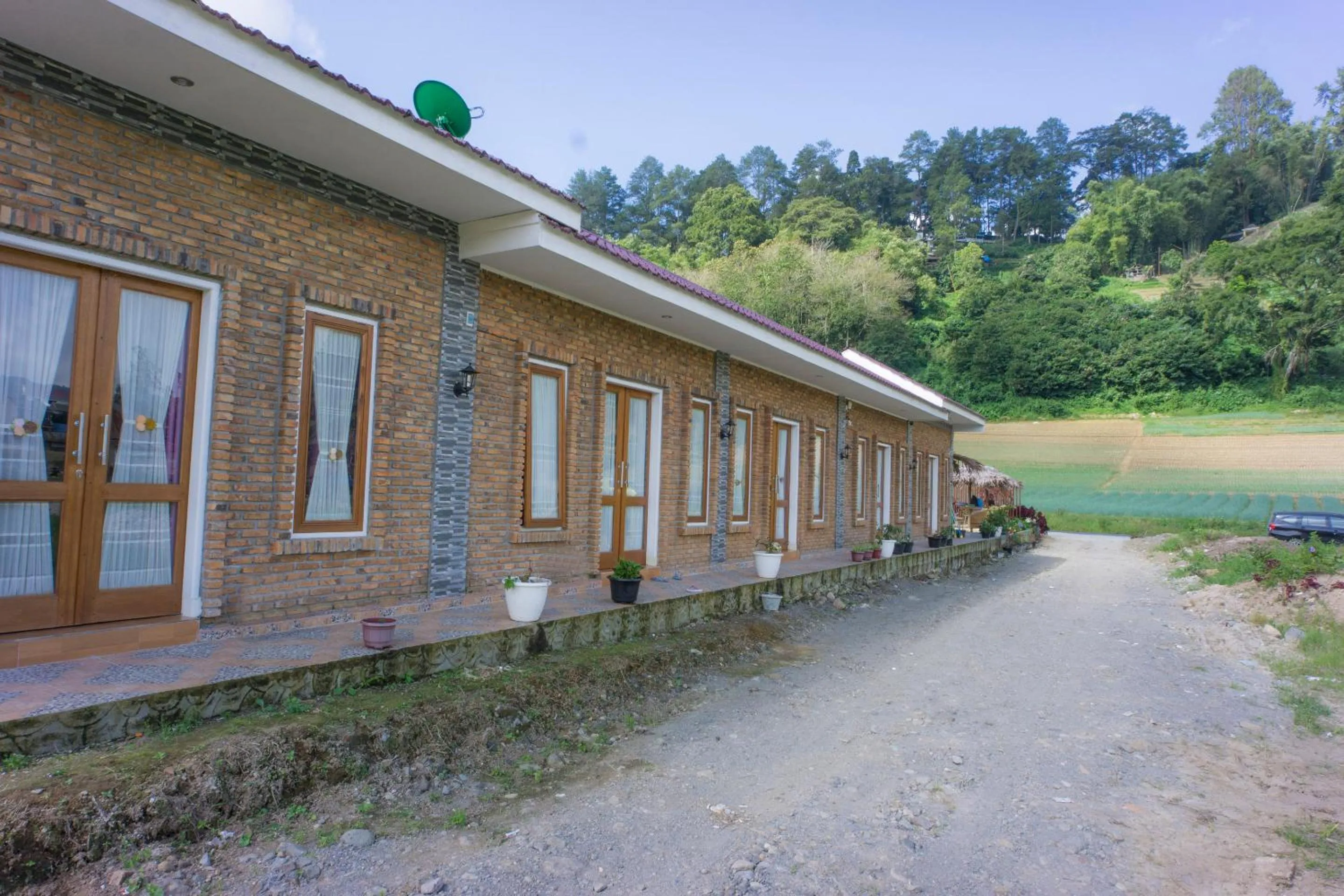 Property Building in Super OYO 1696 Sapo Rumbia