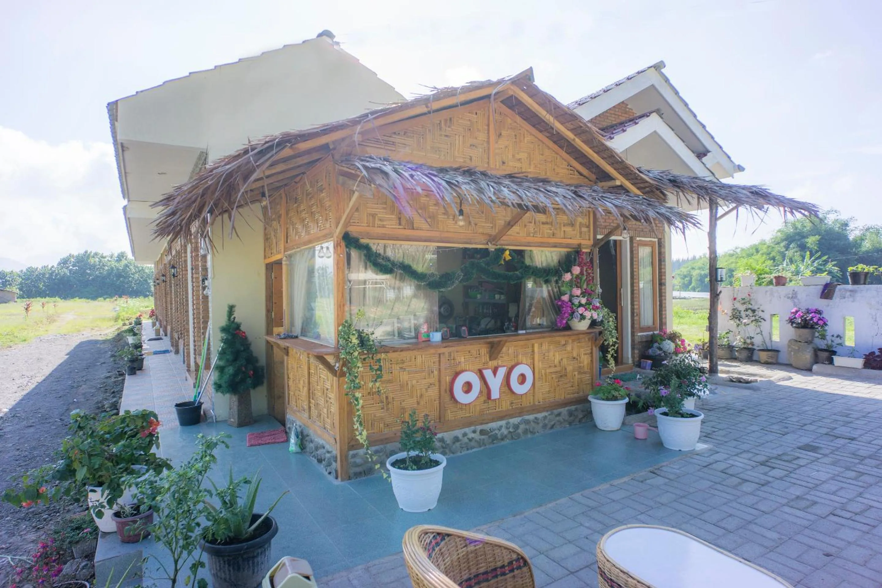 Lobby or reception, Property Building in Super OYO 1696 Sapo Rumbia