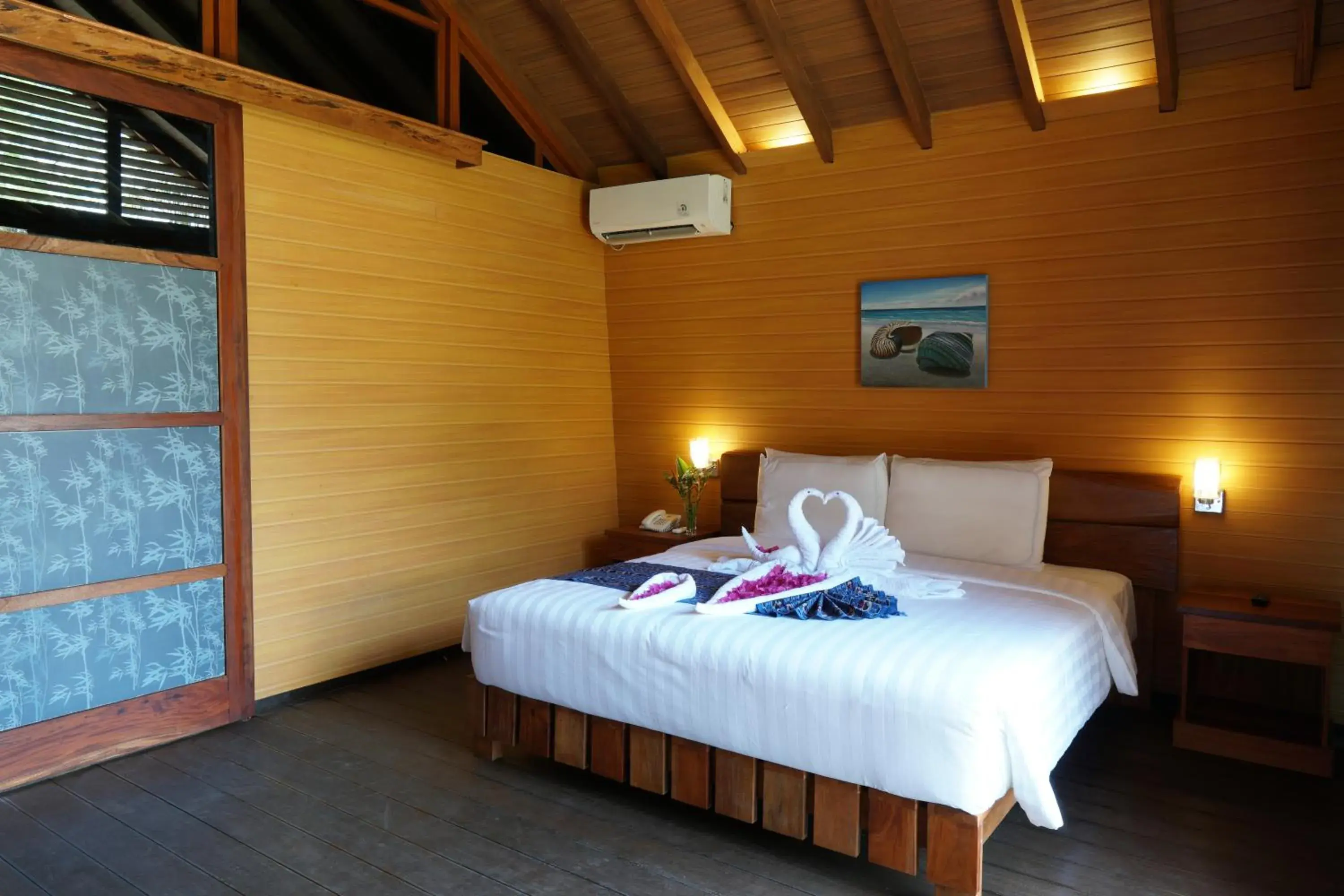 Bungalow Double with Pool View in Wah Resort Gili Trawangan Bungalow Double with Pool View in Wah Resort Gili Trawangan