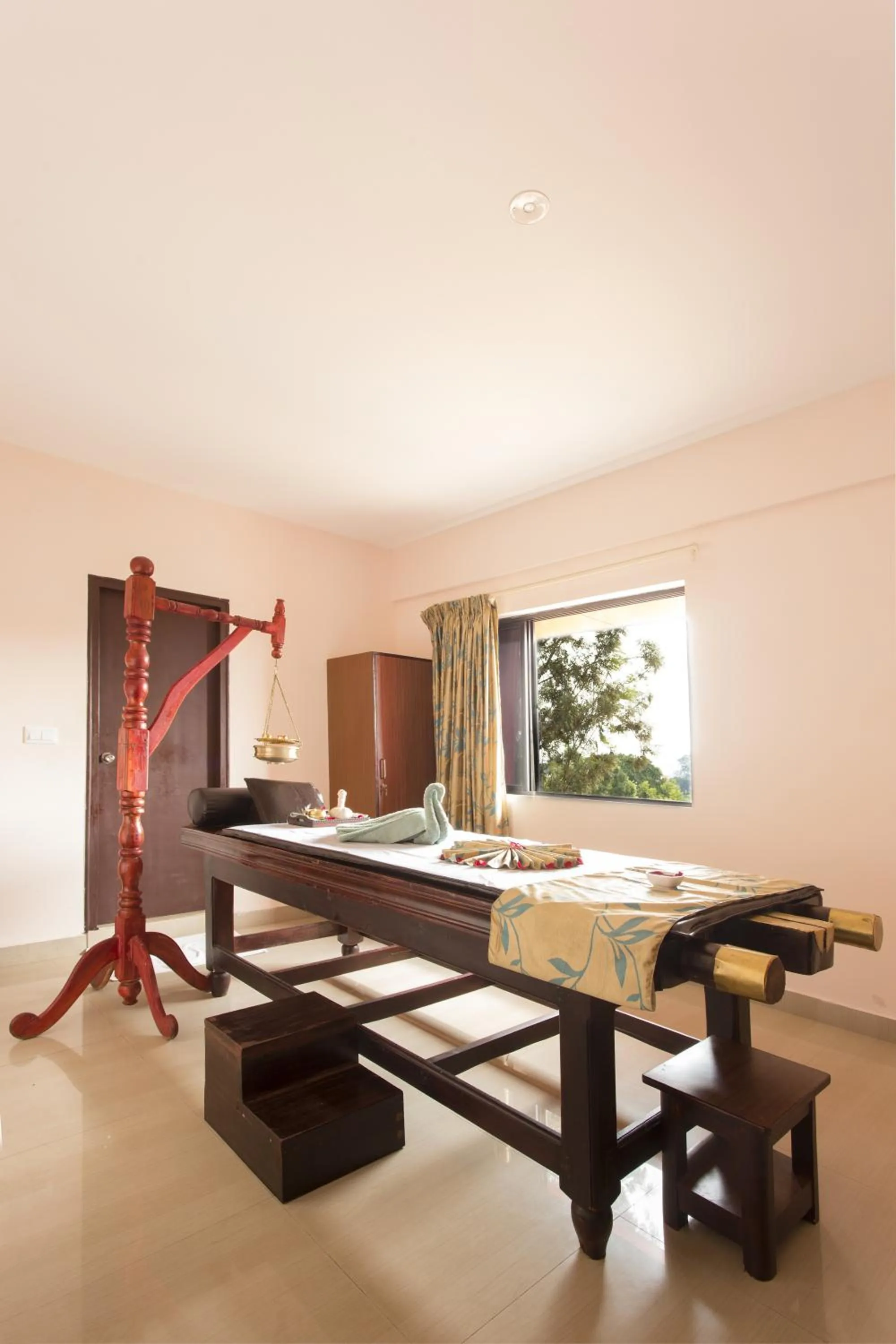 Spa and wellness centre/facilities in Sterling Yelagiri