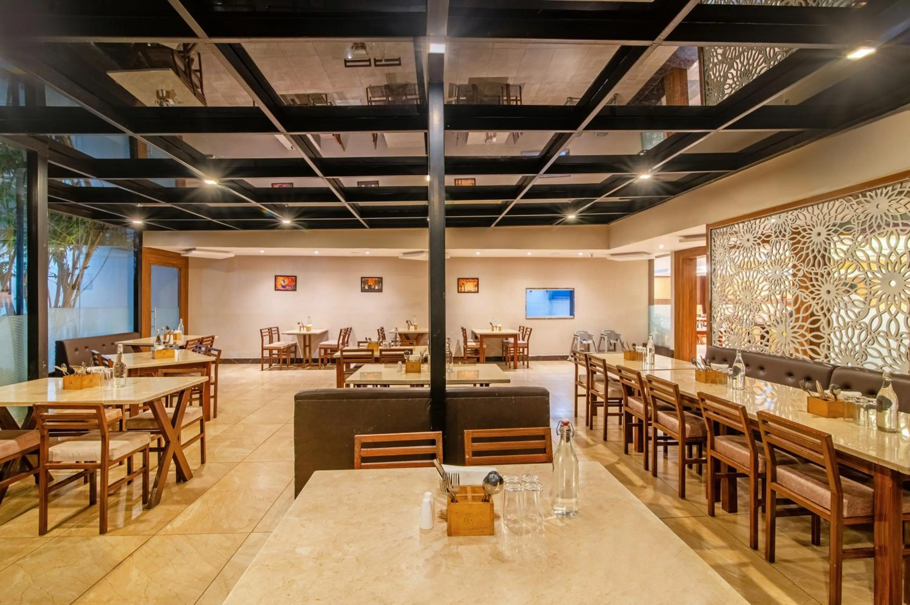 Restaurant/places to eat in Sterling Yelagiri