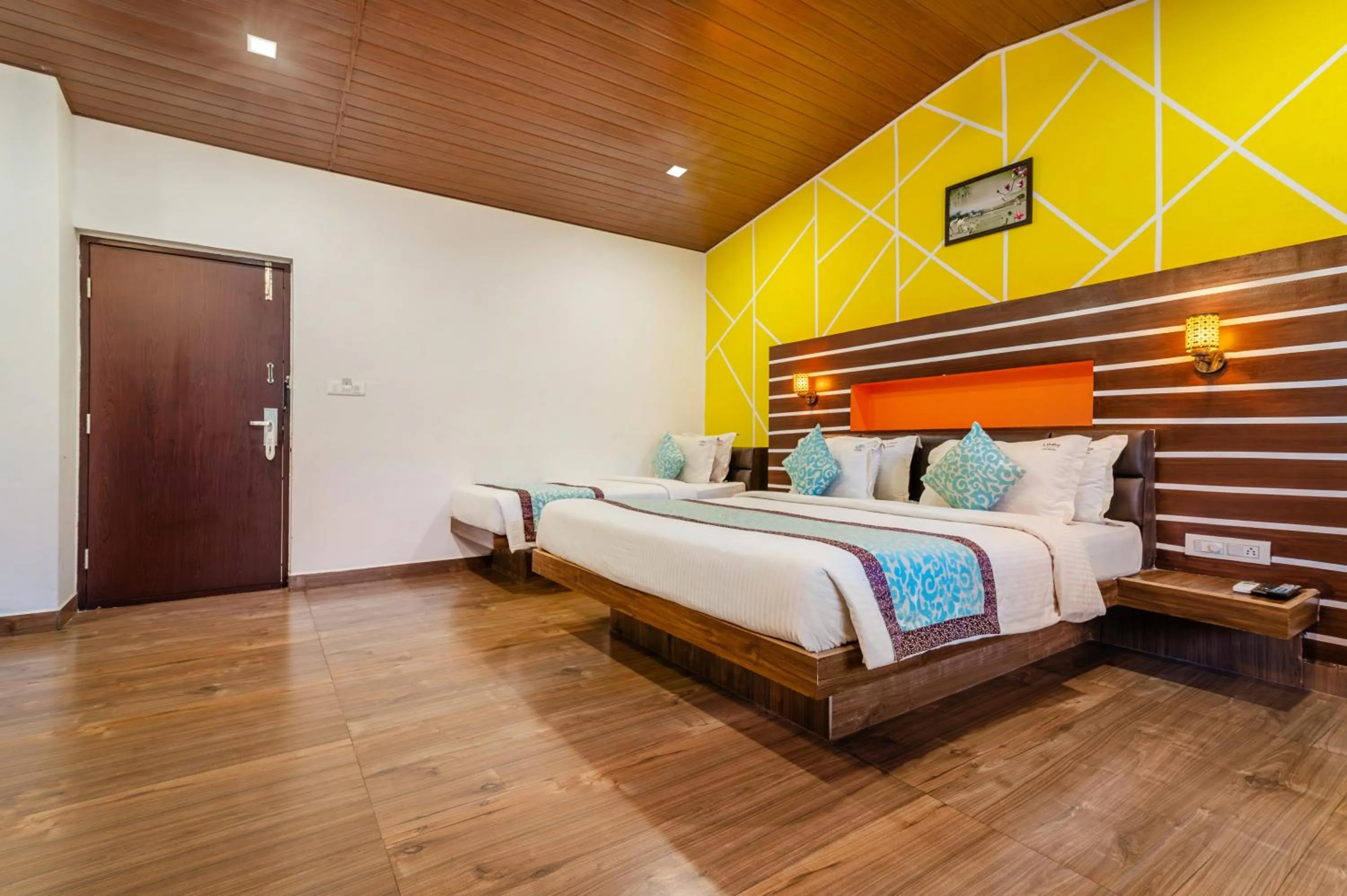 Photo of the whole room, Bed in Sterling Yelagiri