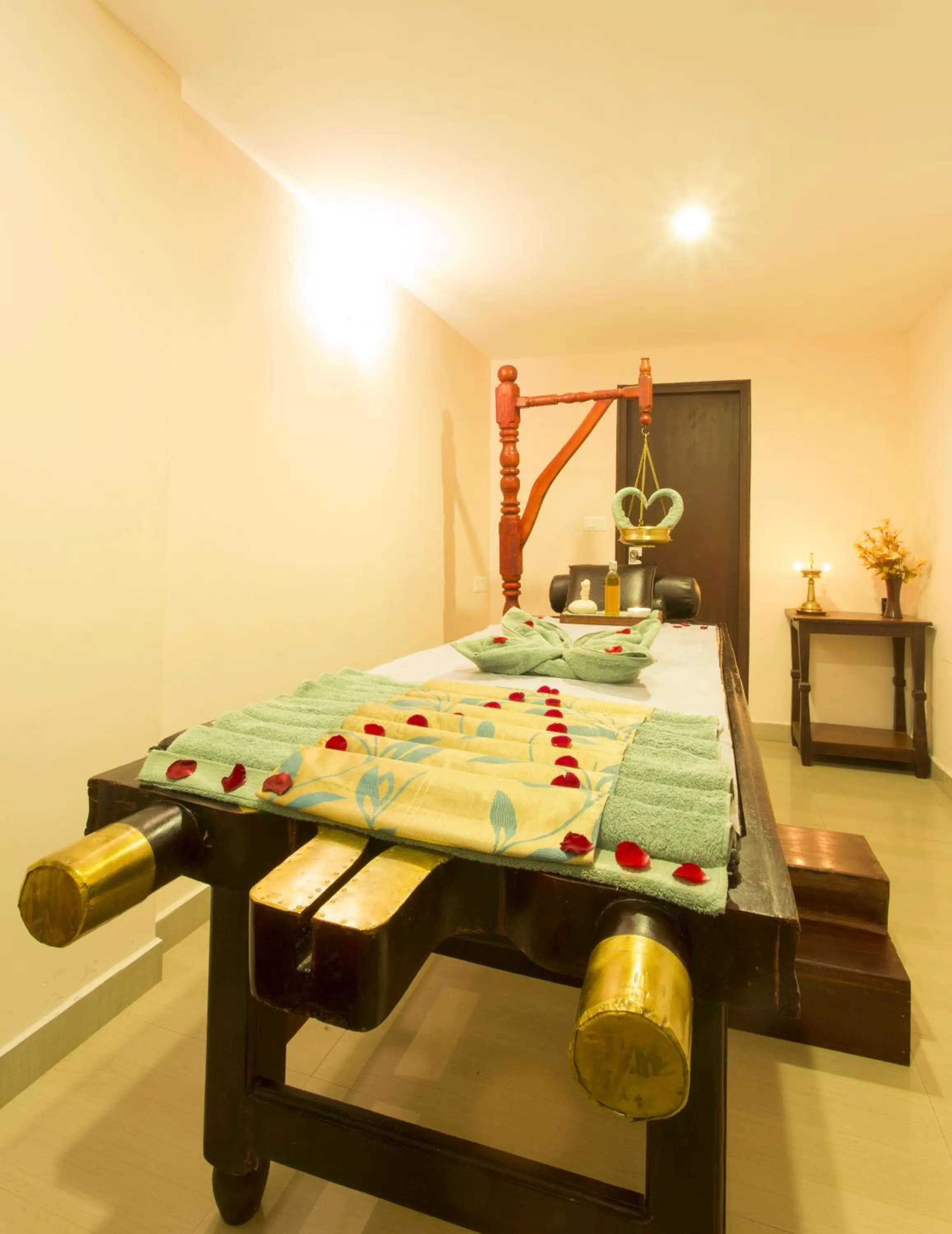 Spa and wellness centre/facilities in Sterling Yelagiri