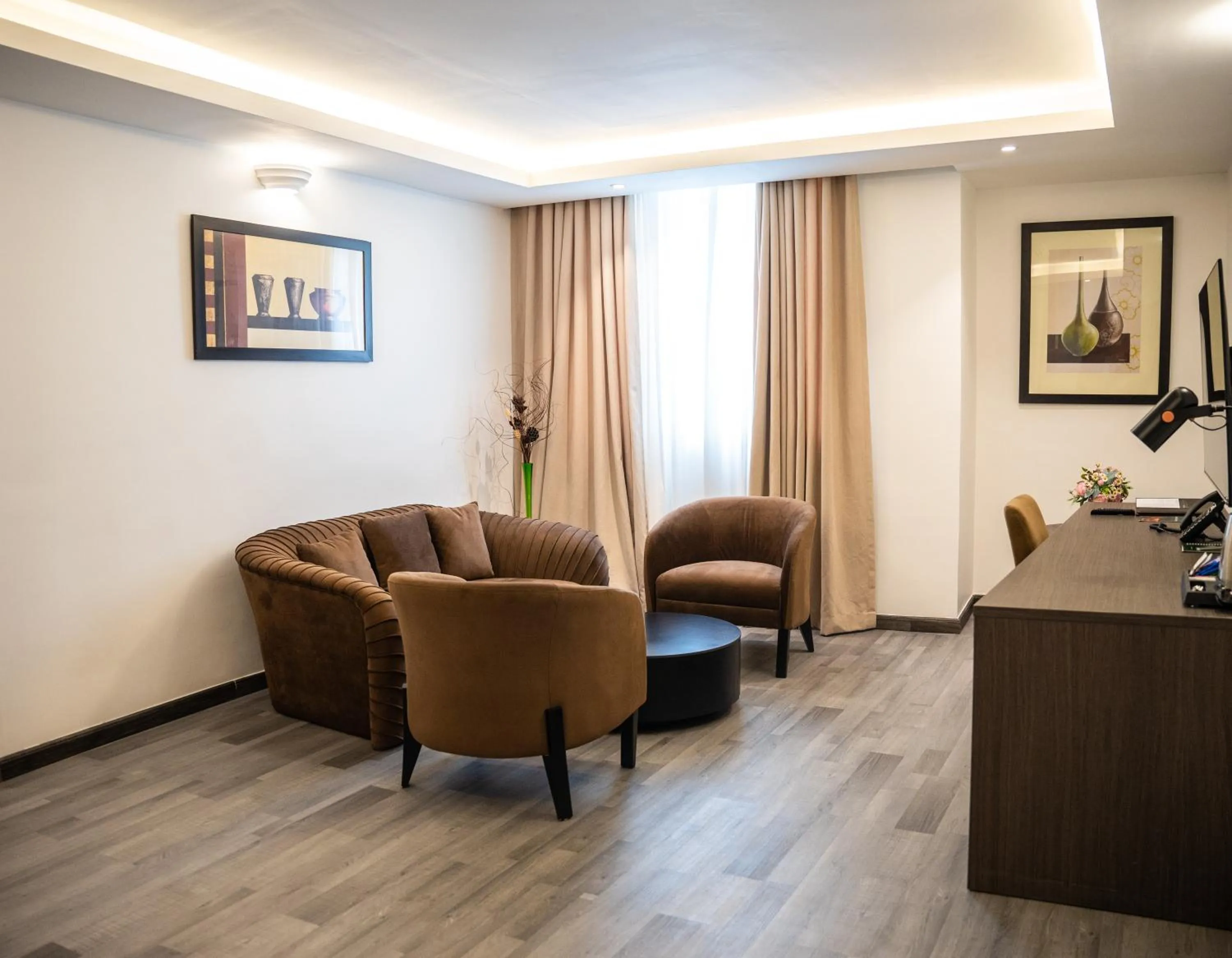 Living room in Alisa Hotel North Ridge