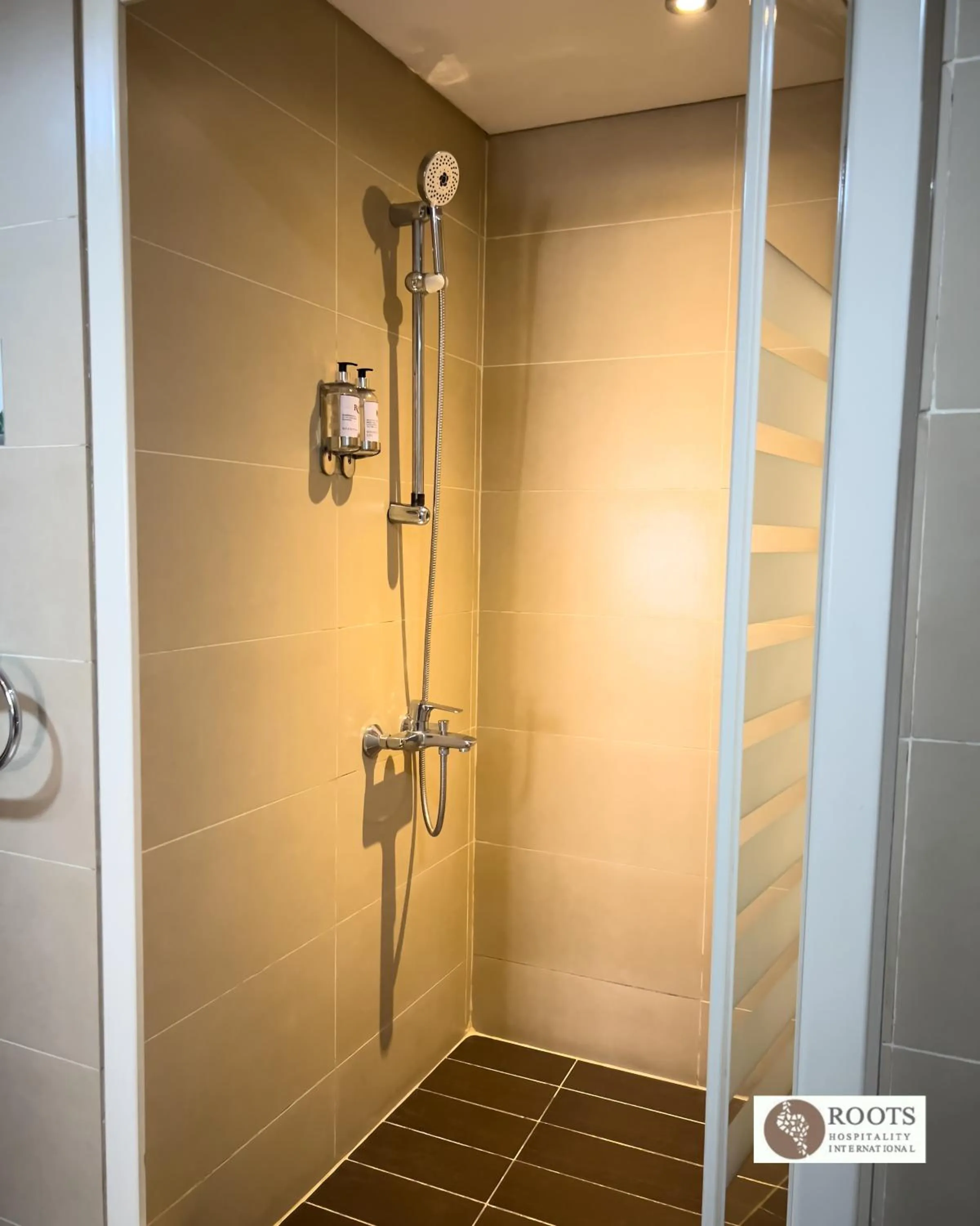 Roots Hotel Apartment