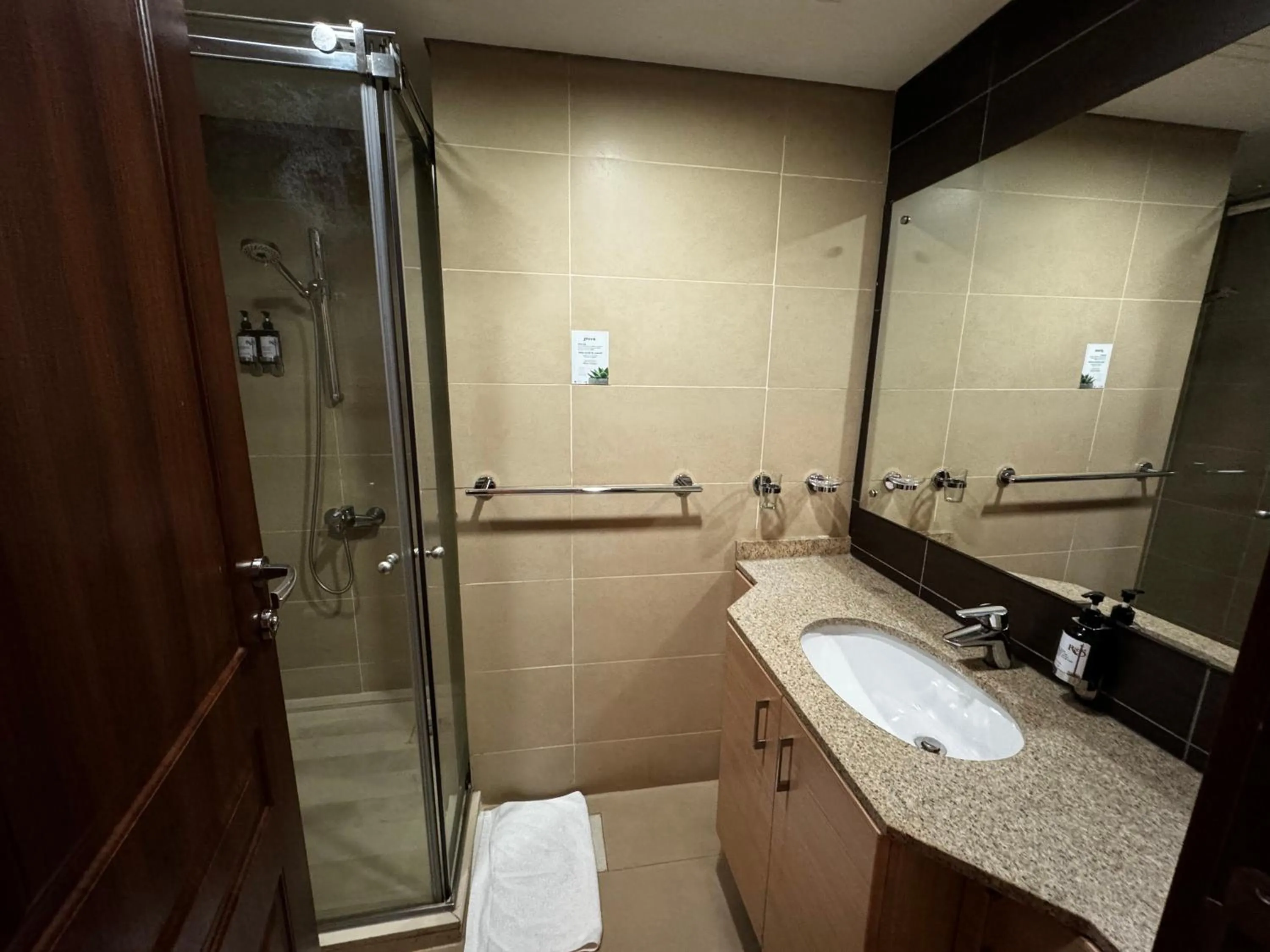 Roots Hotel Apartment