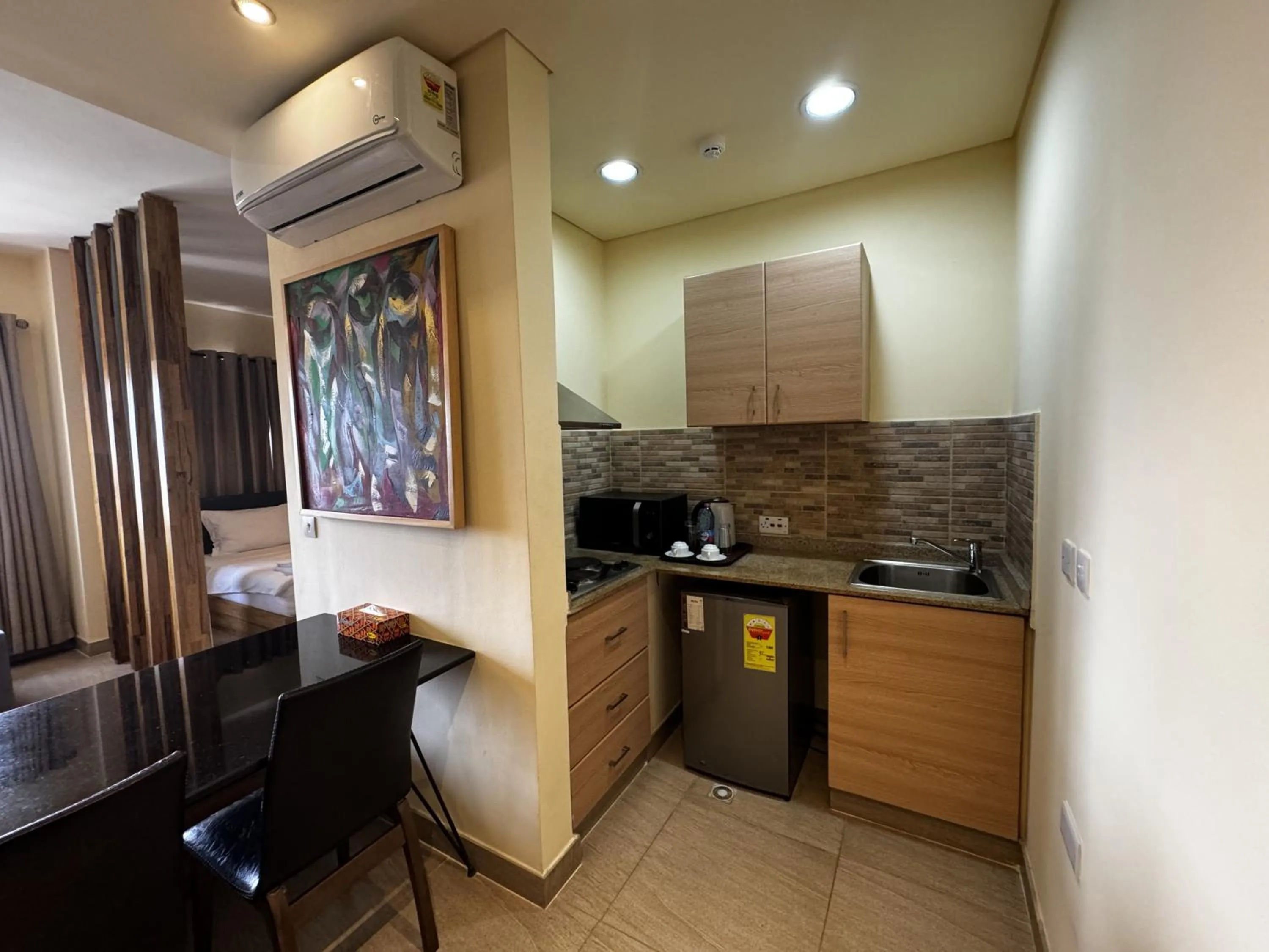 Roots Hotel Apartment