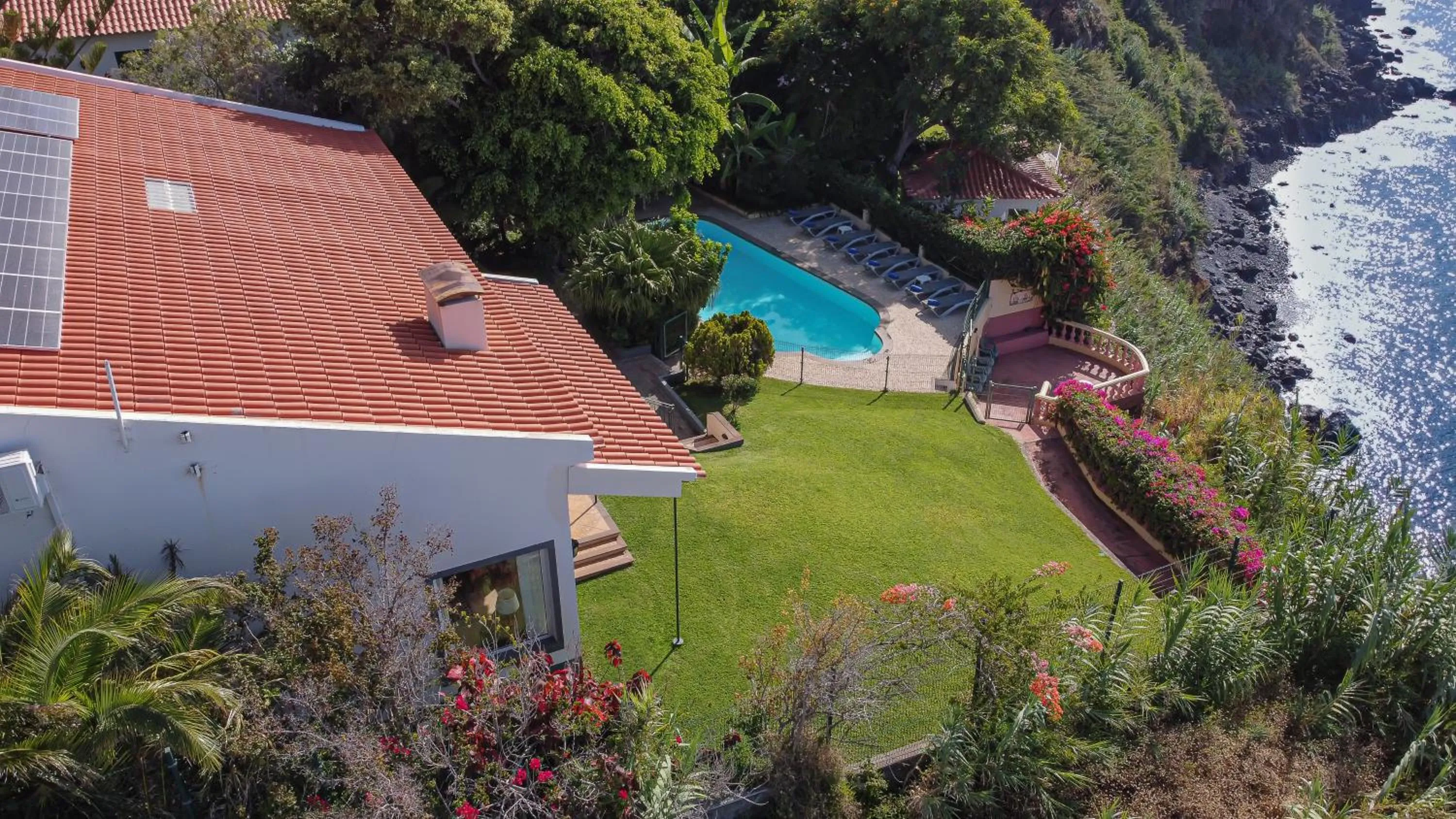 Property building in Villa Albatroz