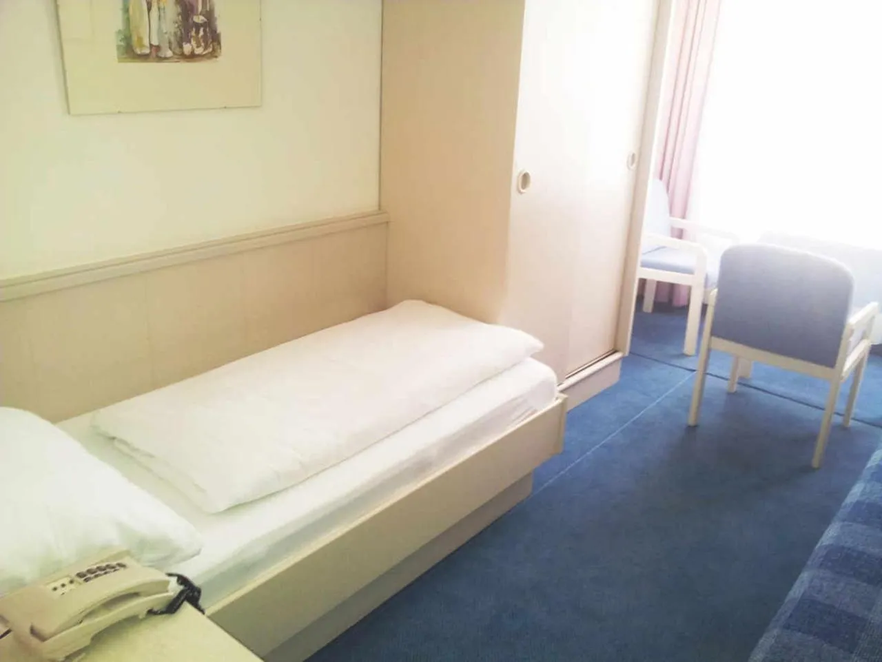 Seating area, Bed in Hotel Goethehof