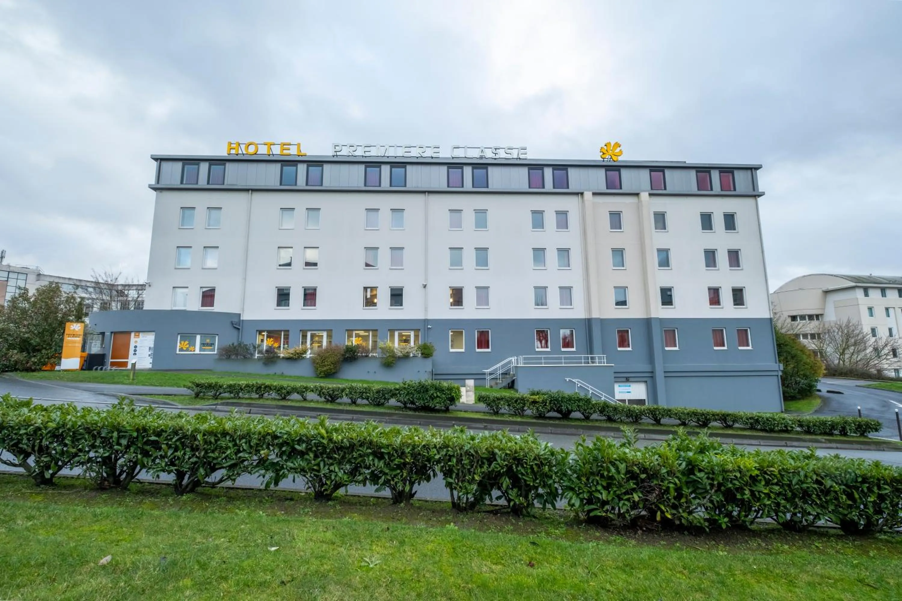 Property building in Premiere Classe Roissy Aéroport Charles De Gaulle