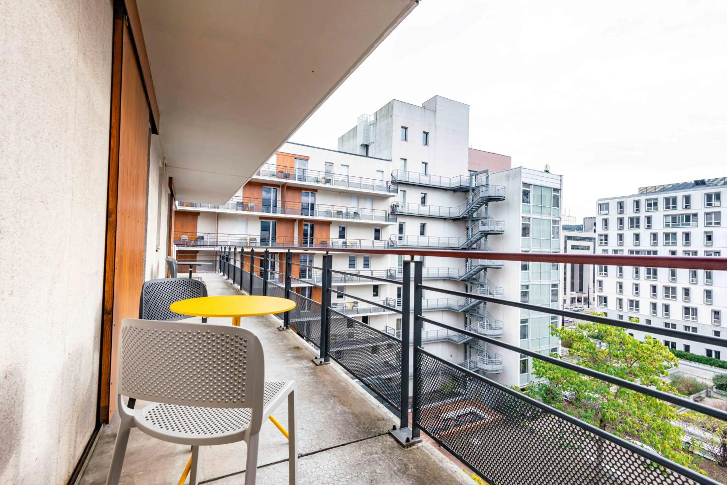 Balcony/Terrace in Apparthotel Le Hüb Grenoble