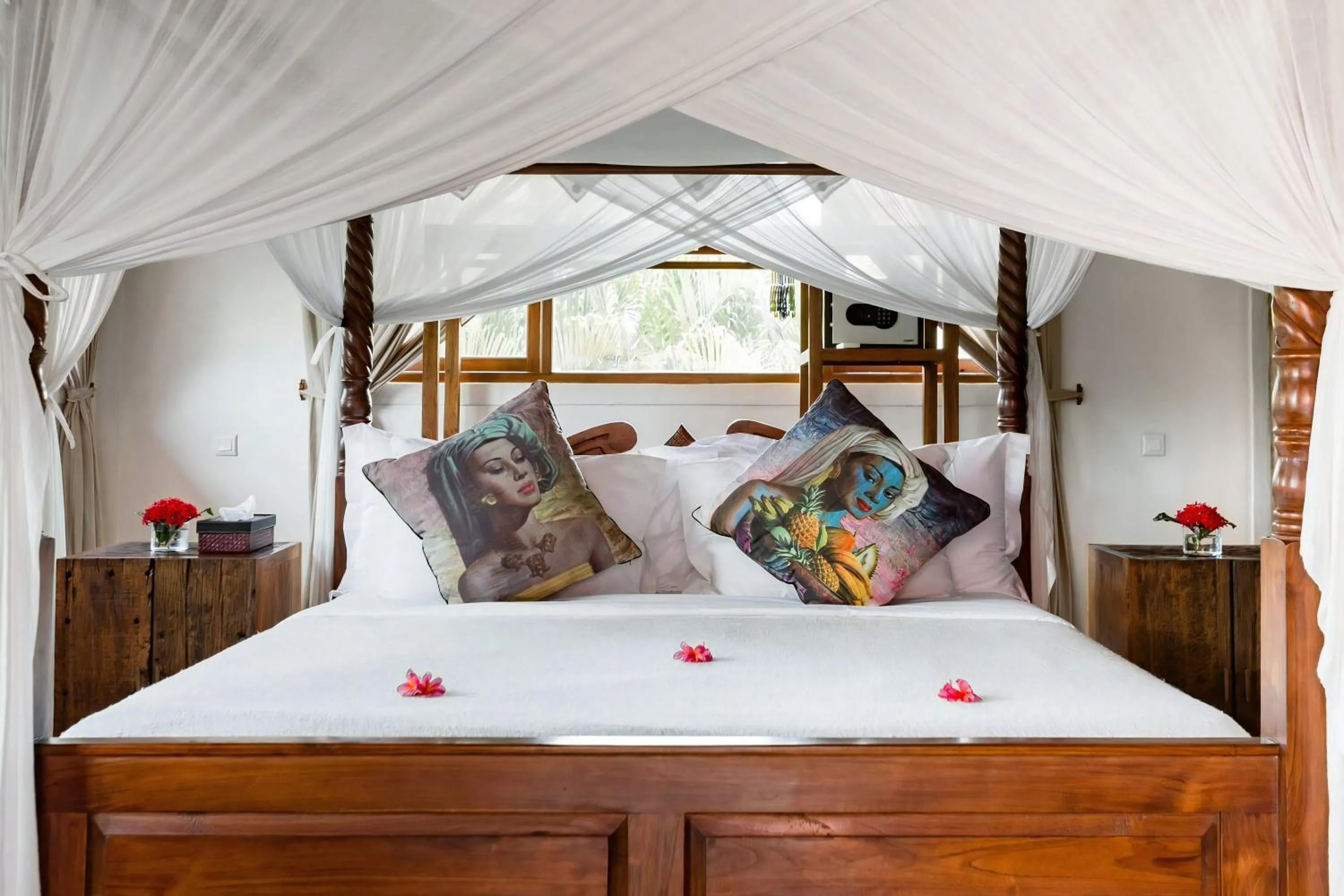 Bed in Ocean Luxury Villas - Private Pool Seminayk