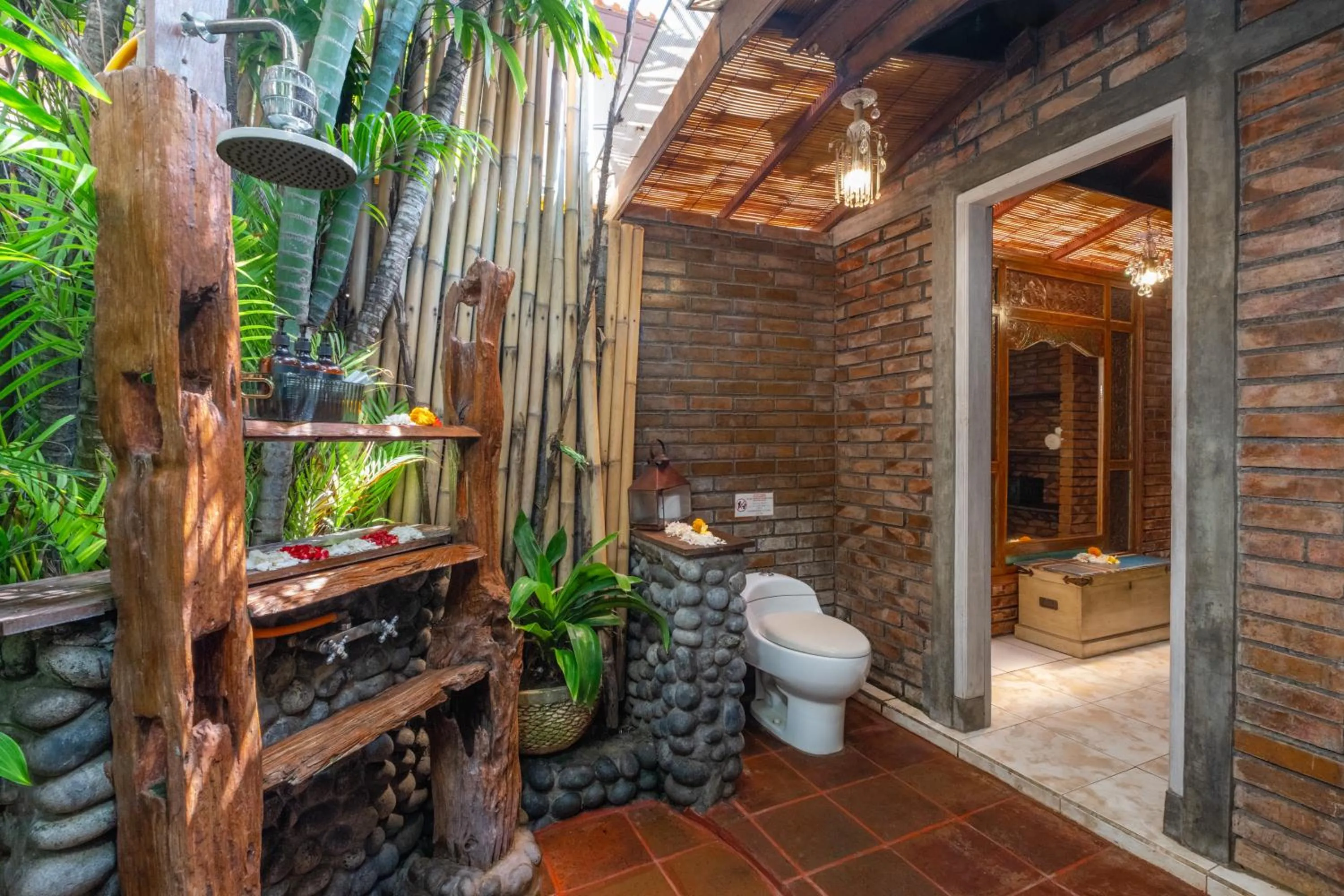 Shower in Ocean Luxury Villas - Private Pool Seminayk