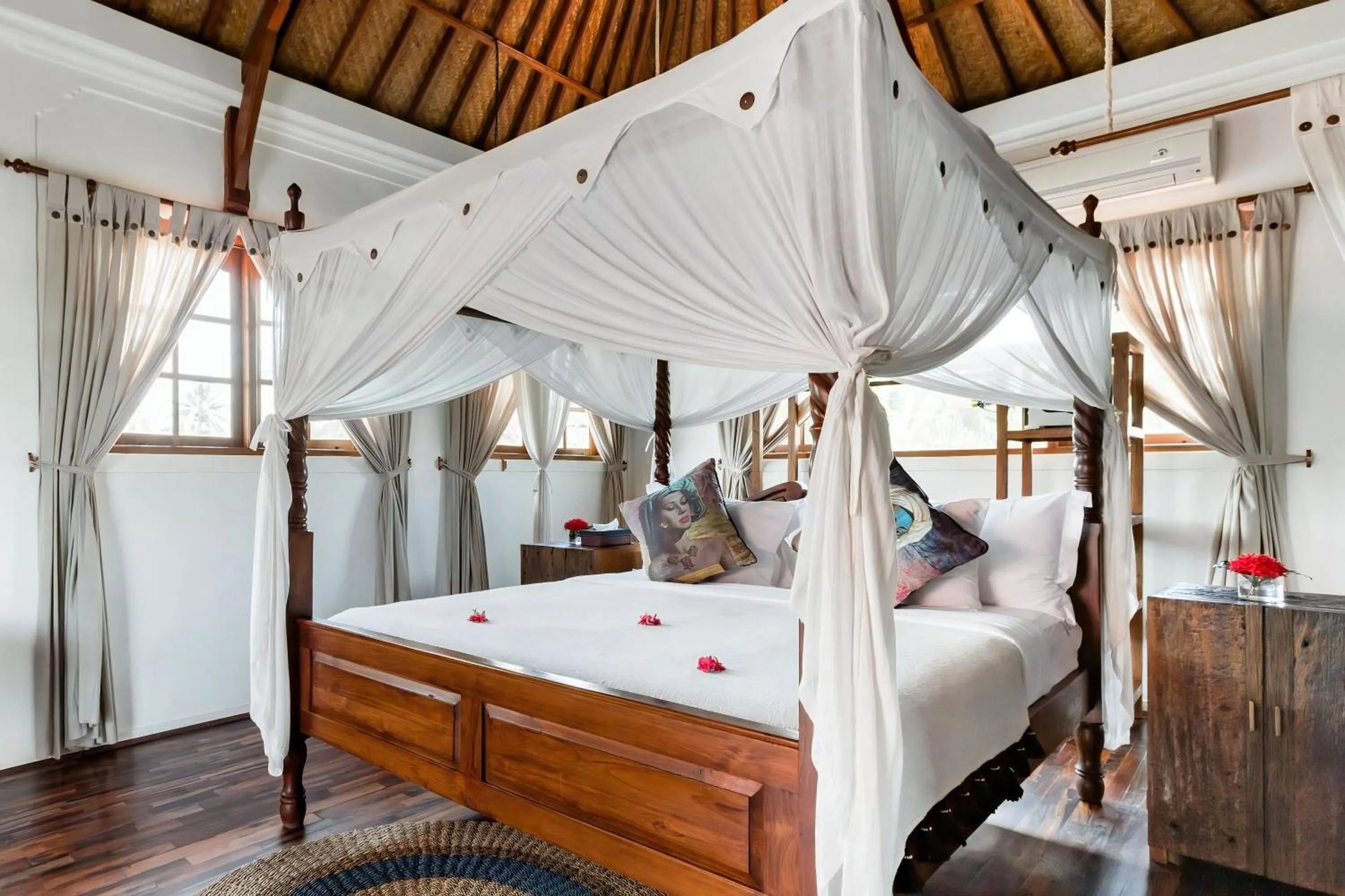 Bed in Ocean Luxury Villas - Private Pool Seminayk