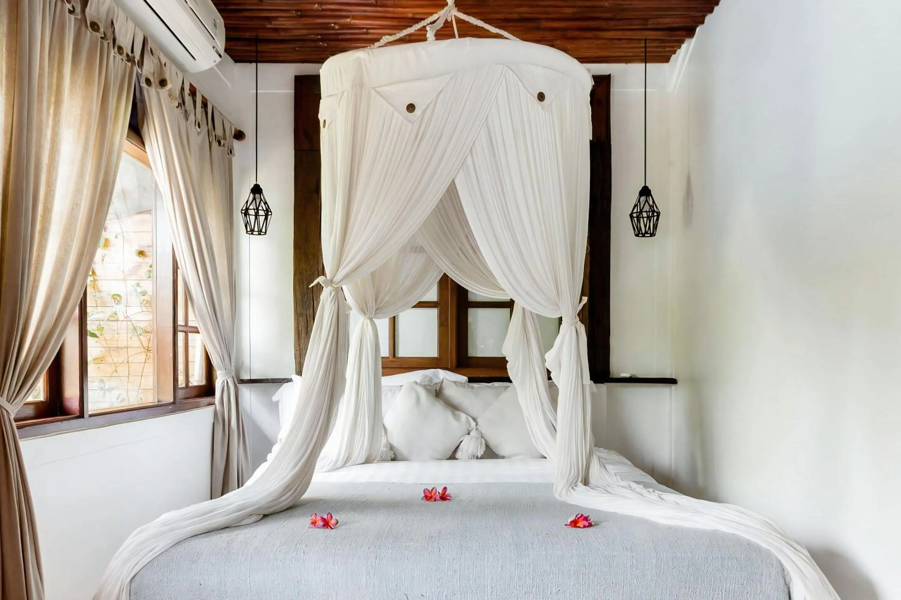 Bed in Ocean Luxury Villas - Private Pool Seminayk