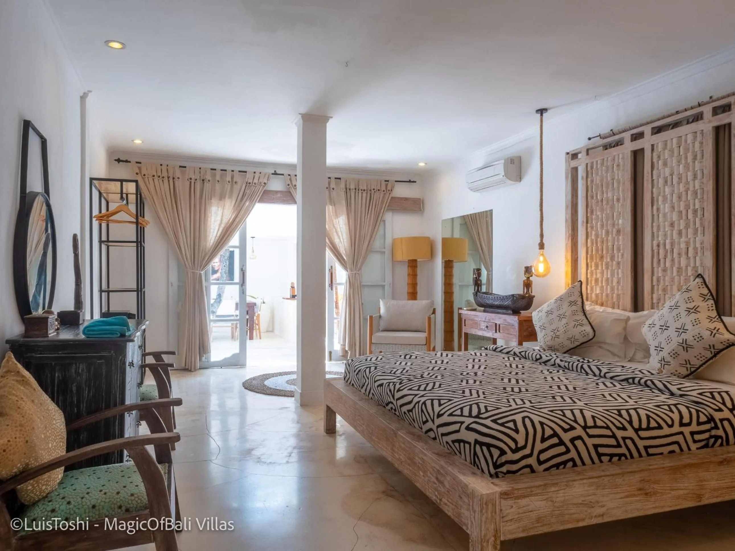 Photo of the whole room, Bed in Ocean Luxury Villas - Private Pool Seminayk