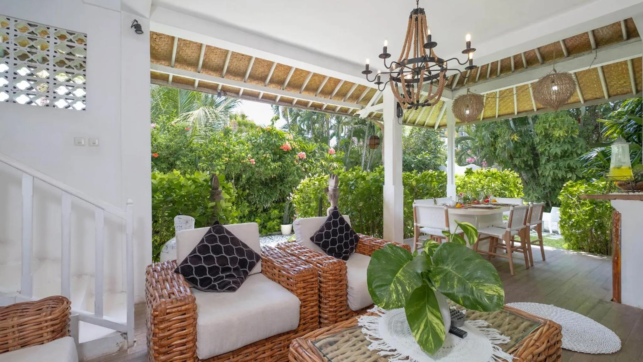 Living room in Ocean Luxury Villas - Private Pool Seminayk