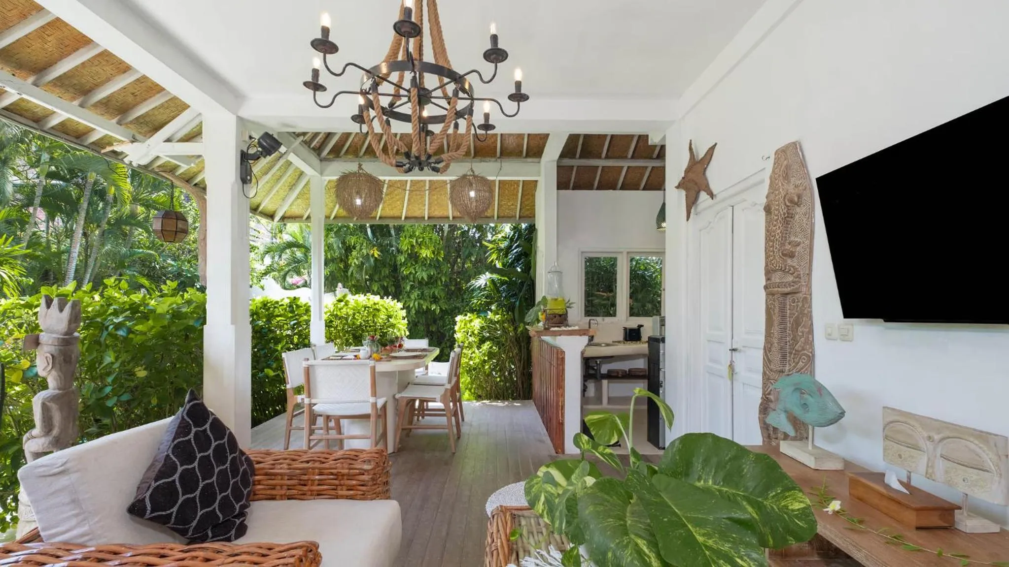 Living room in Ocean Luxury Villas - Private Pool Seminayk