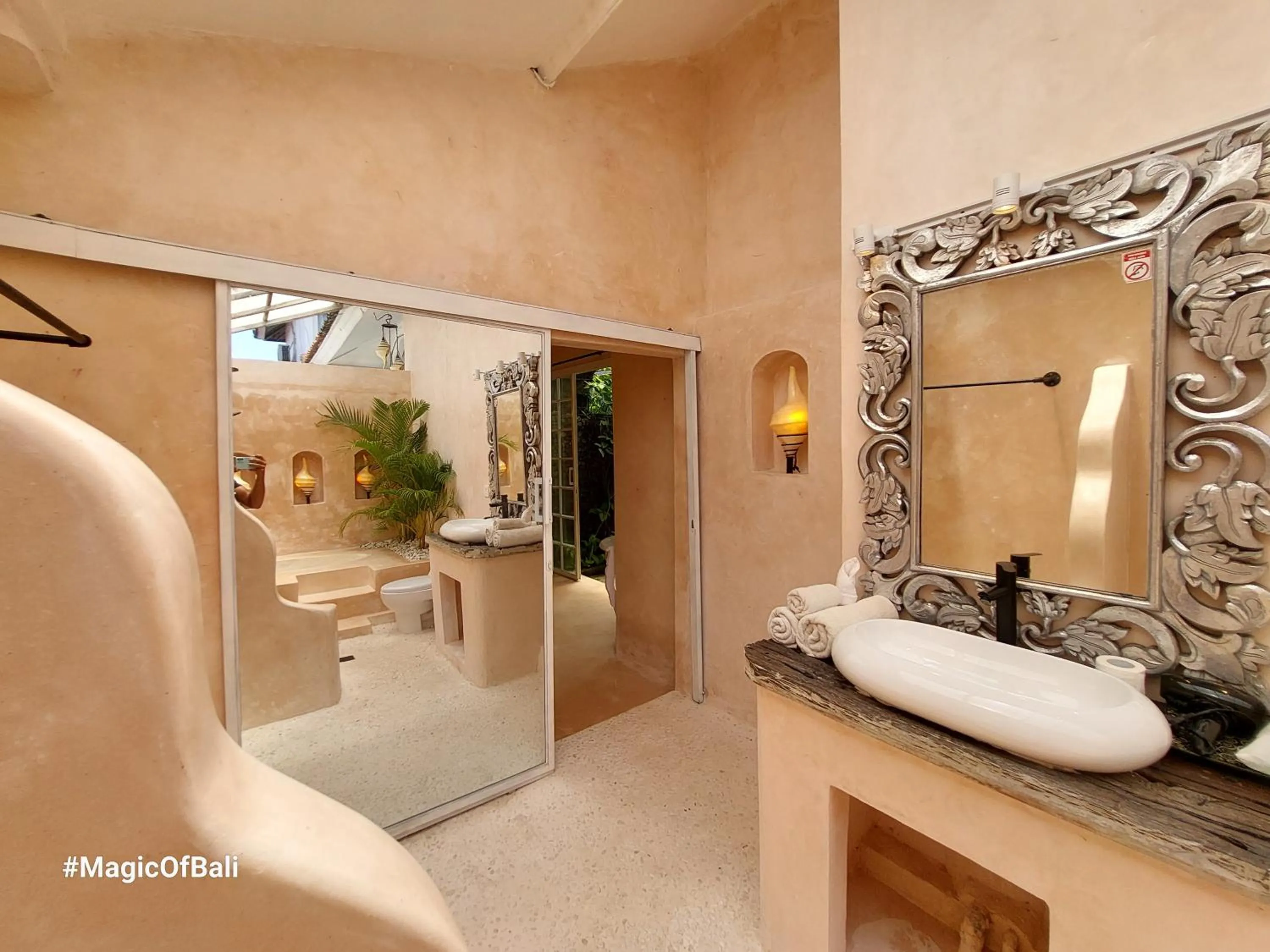 Toilet in Ocean Luxury Villas - Private Pool Seminayk