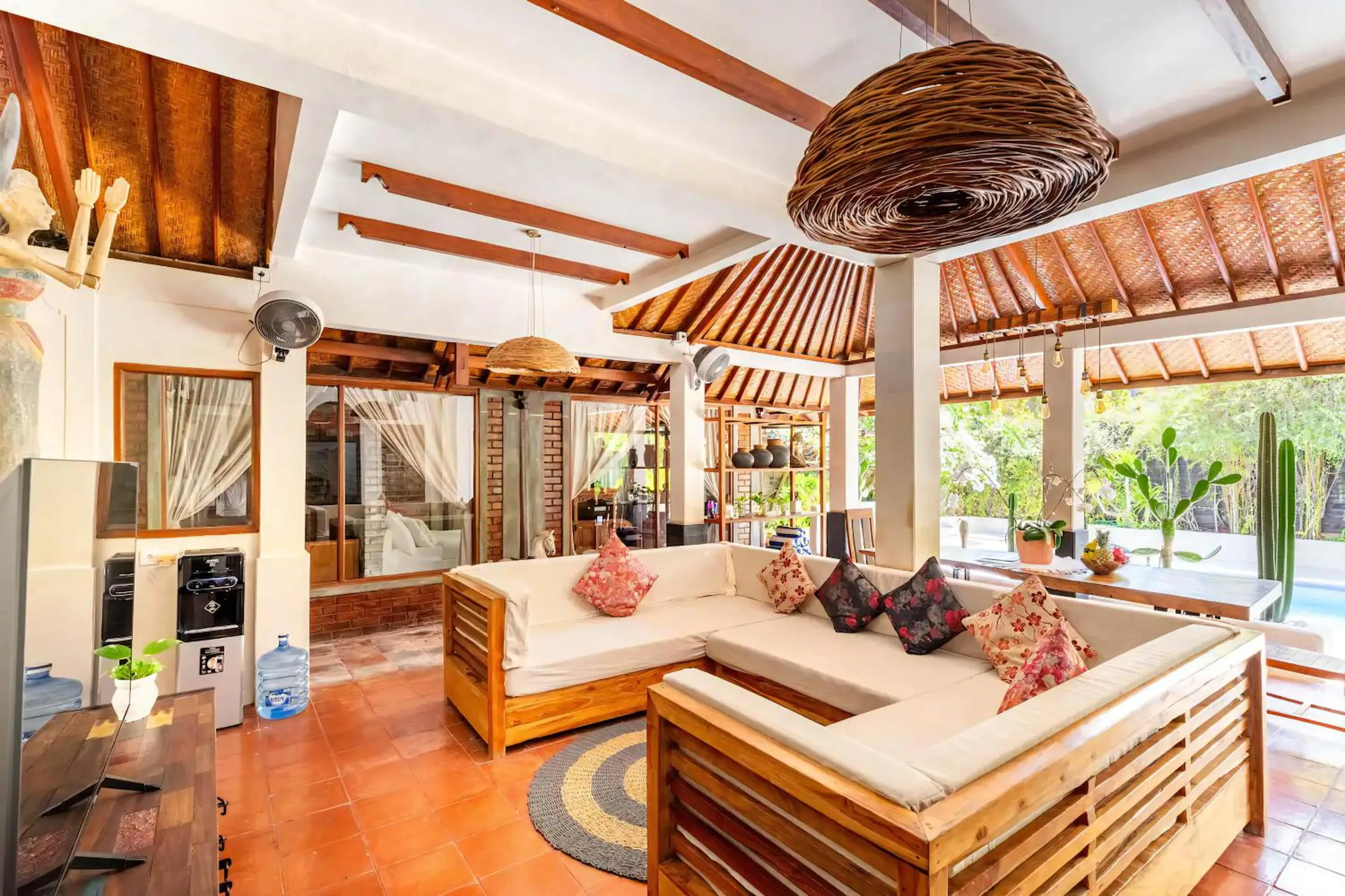 Patio in Ocean Luxury Villas - Private Pool Seminayk